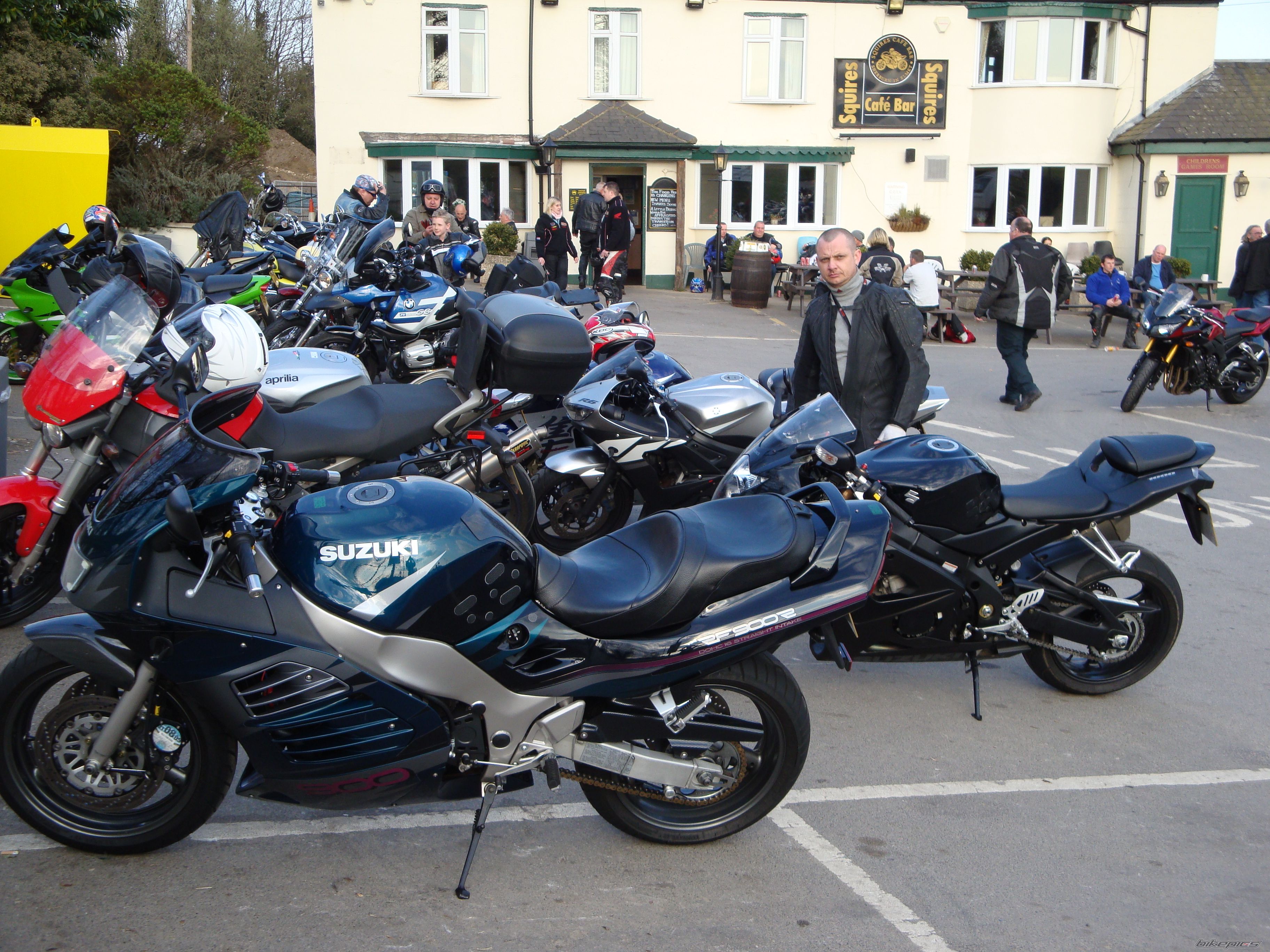 Photo 1619824