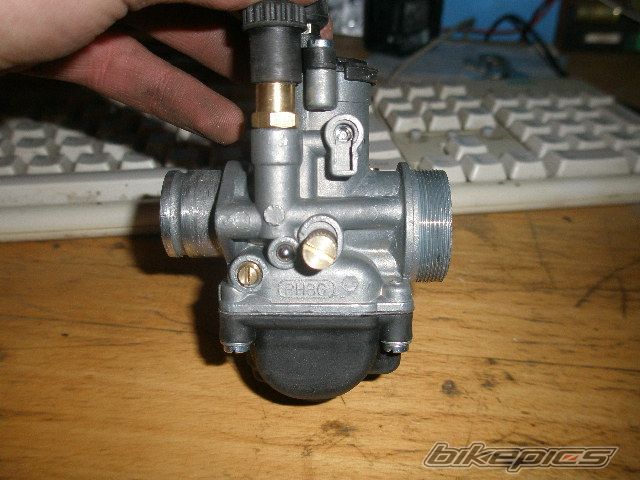 Photo 1619847