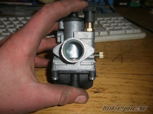 Photo 1619848