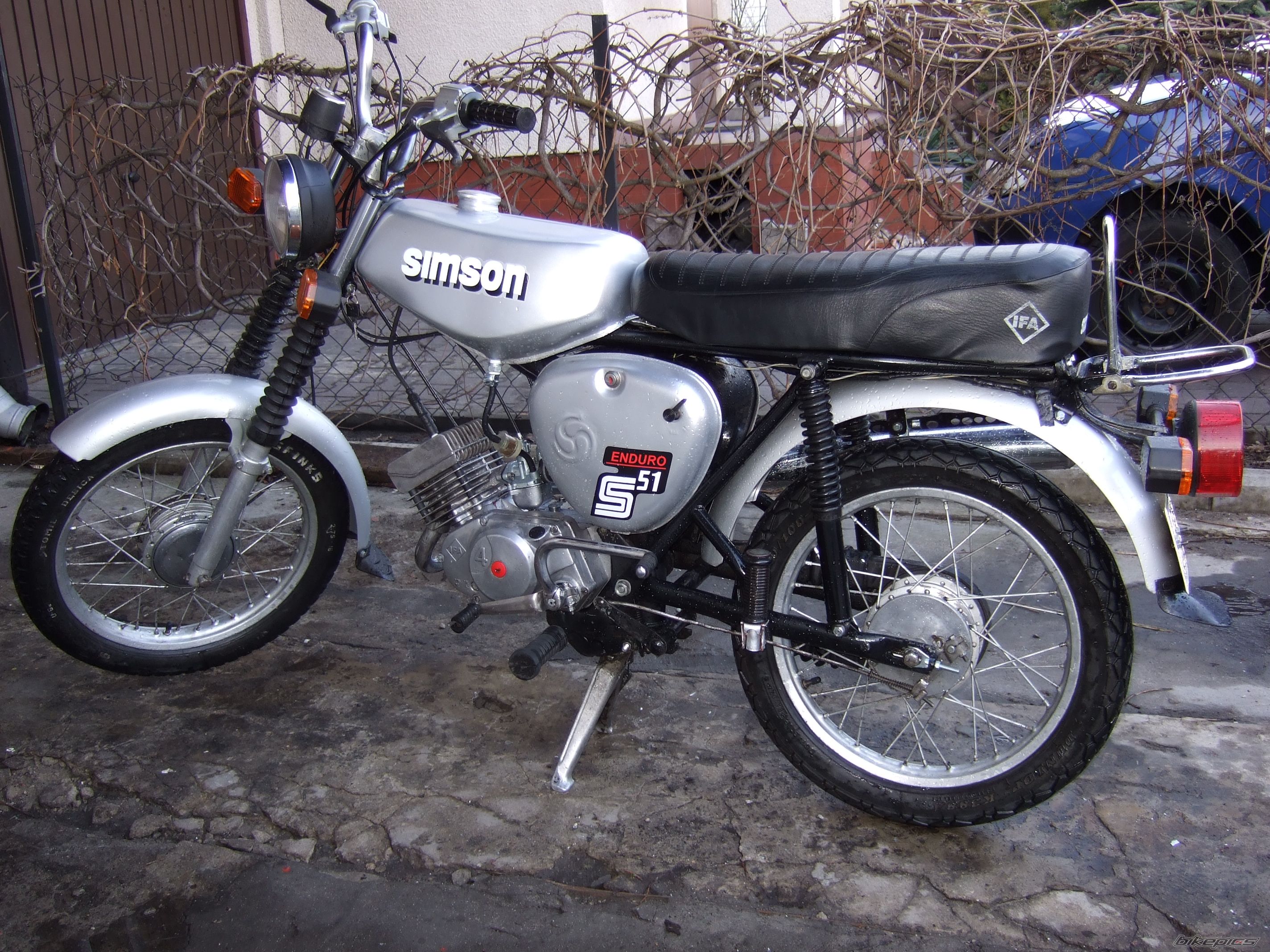 Photo 1619857
