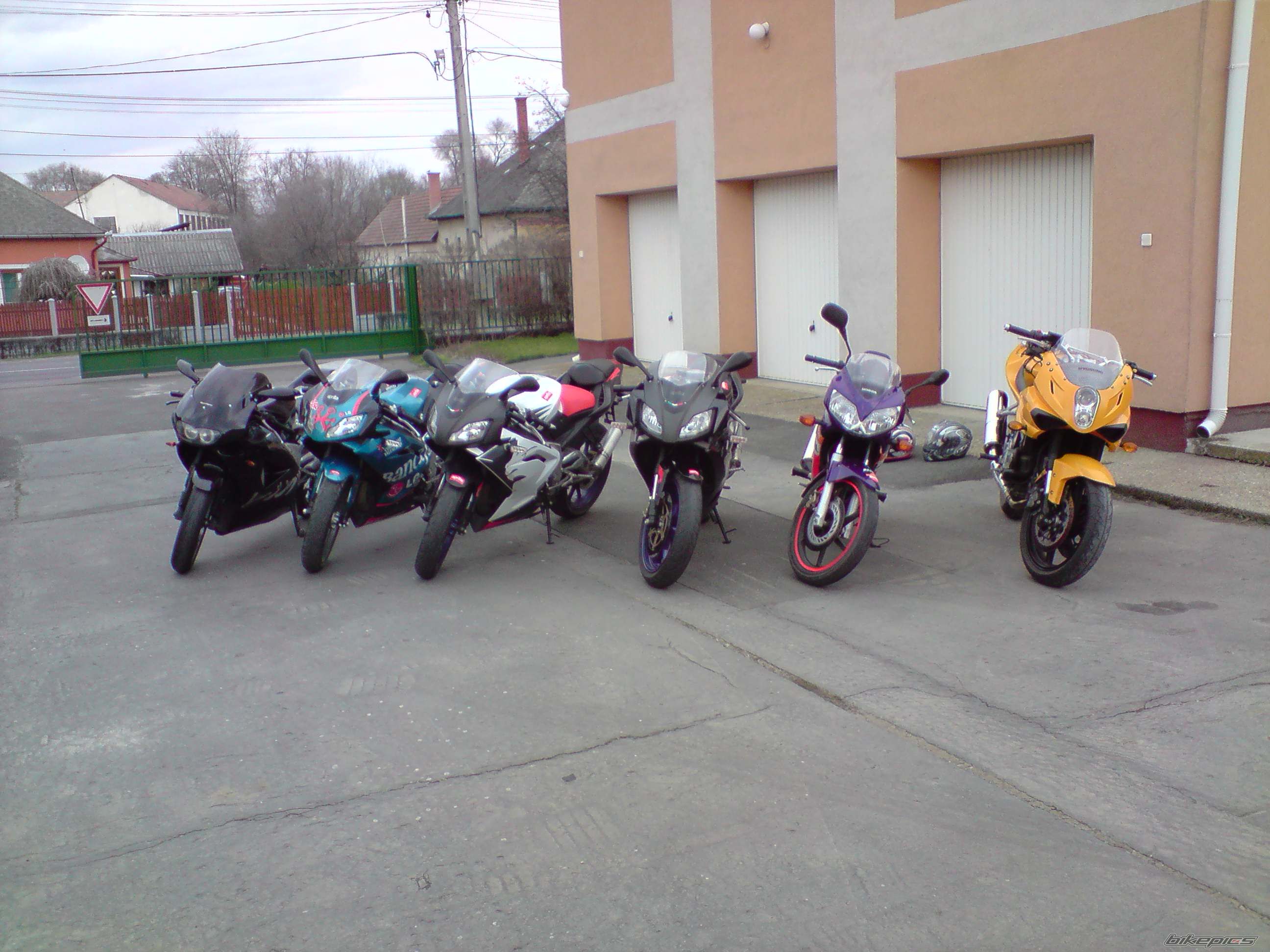 Bike Photo 1619861
