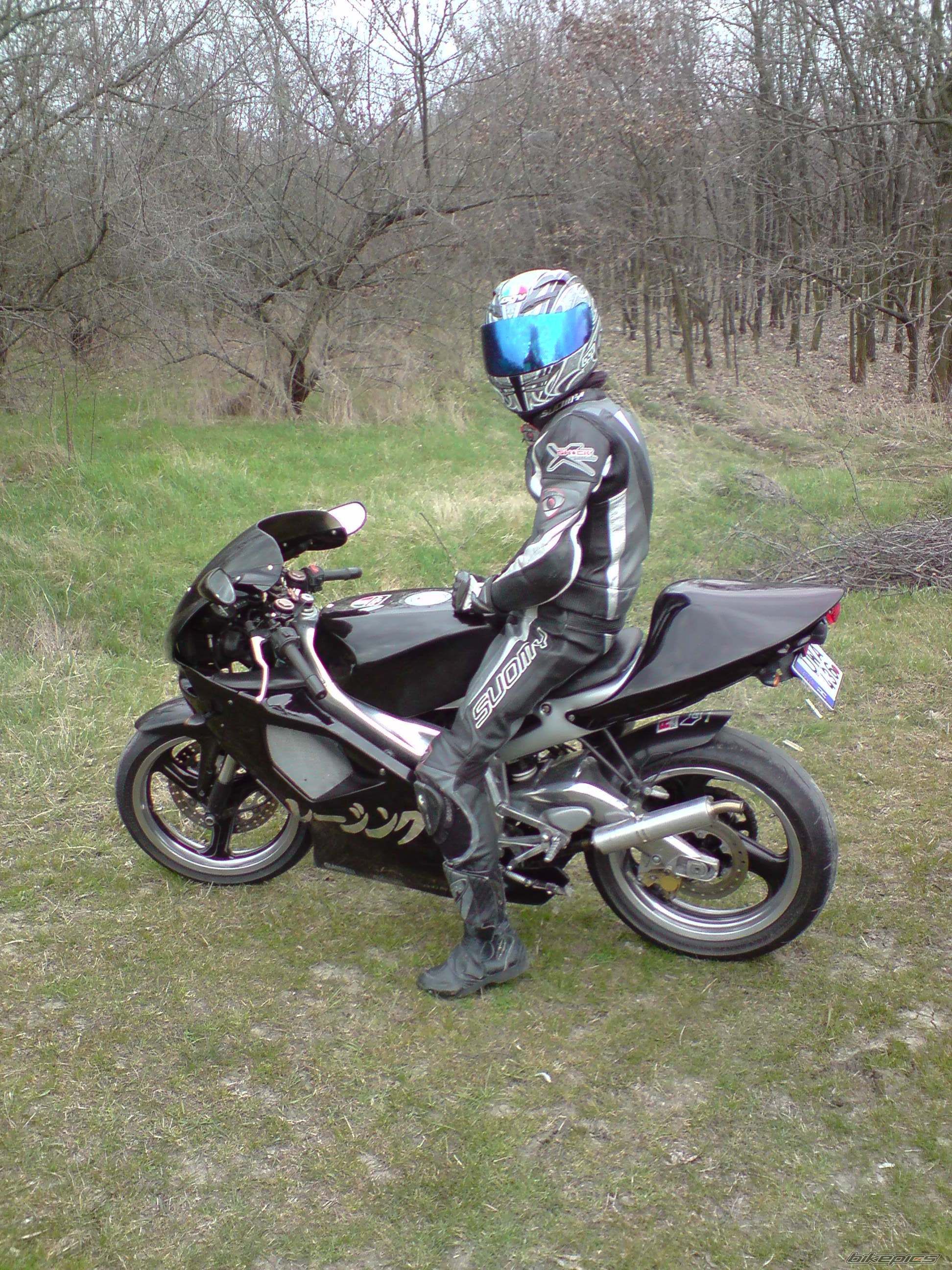 Photo 1619864