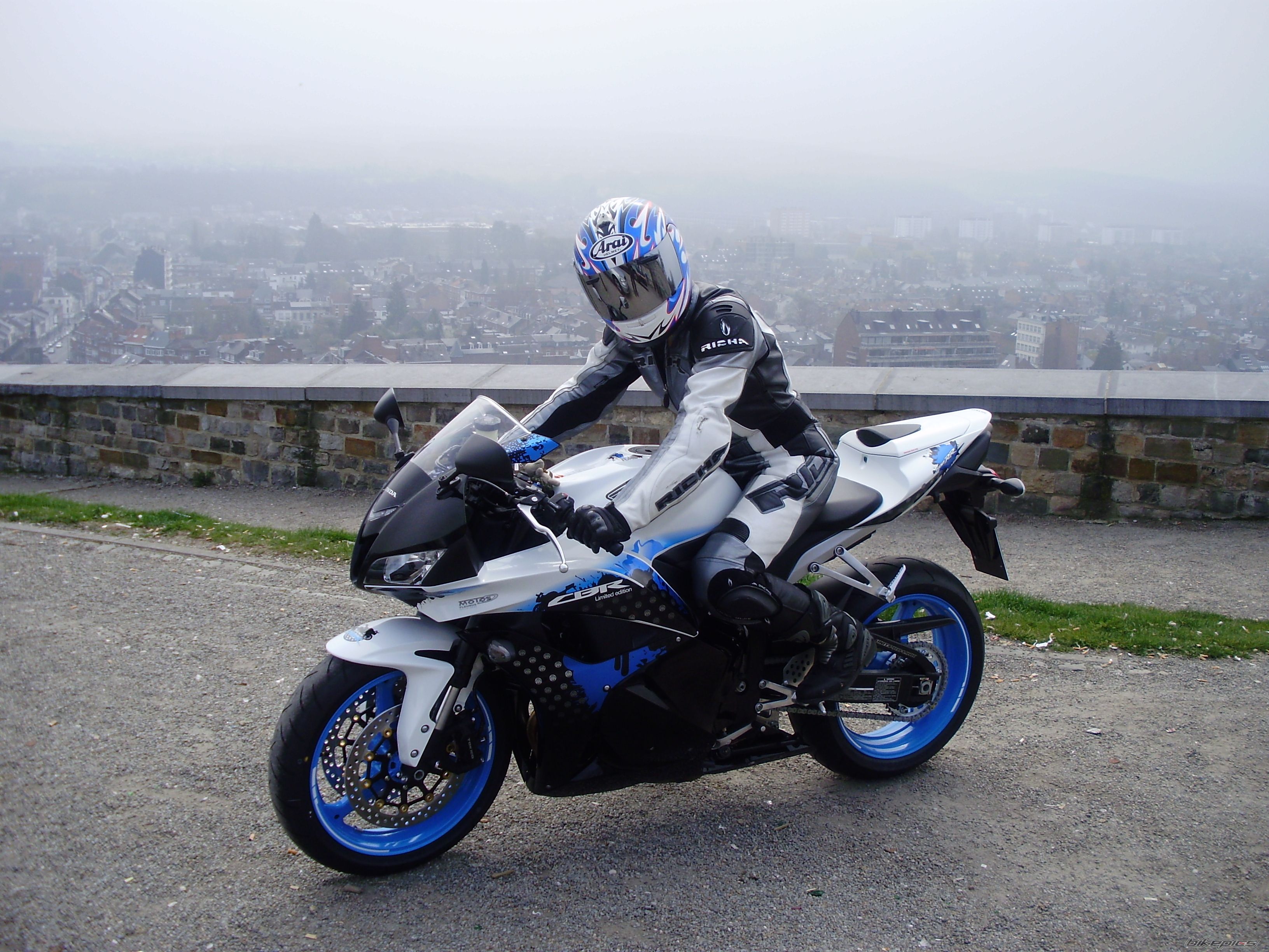 Photo 1622373