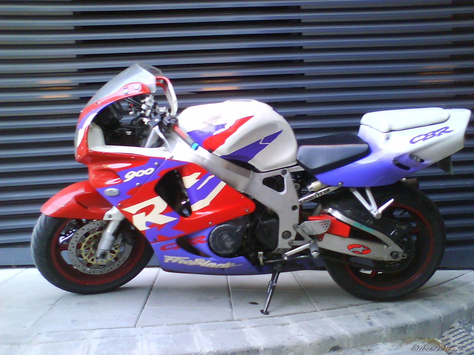 Photo 1623342