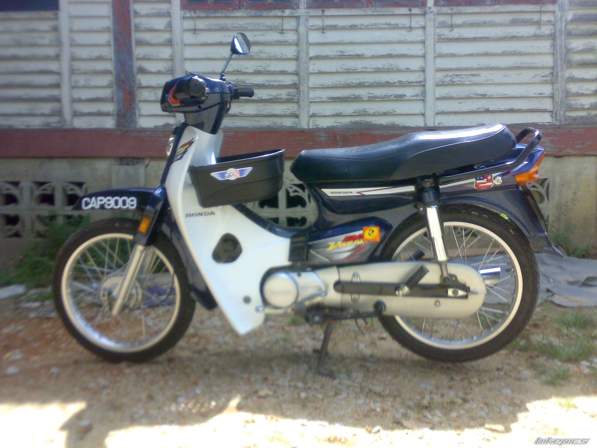 Photo 1623596