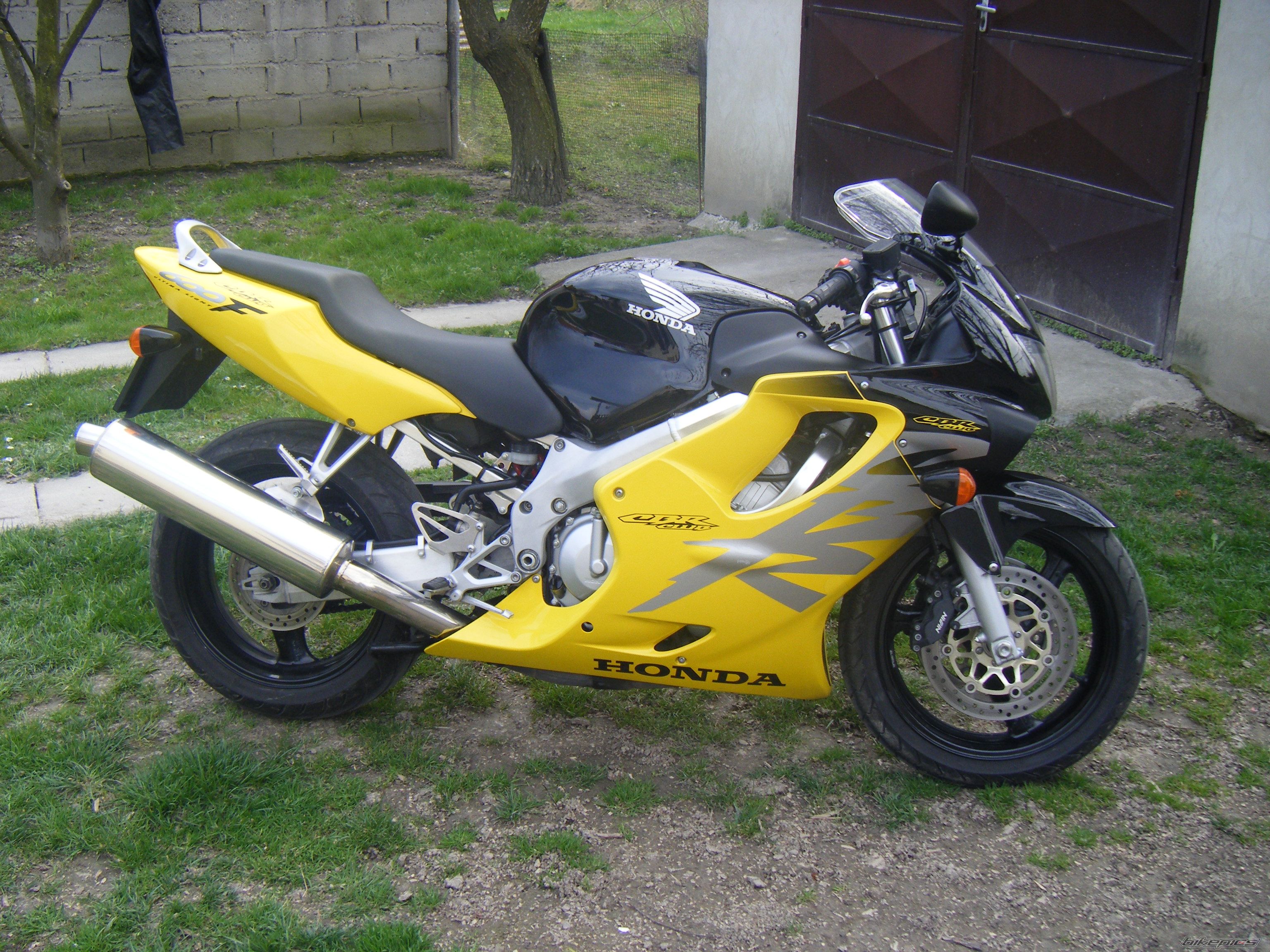 Photo 1623886