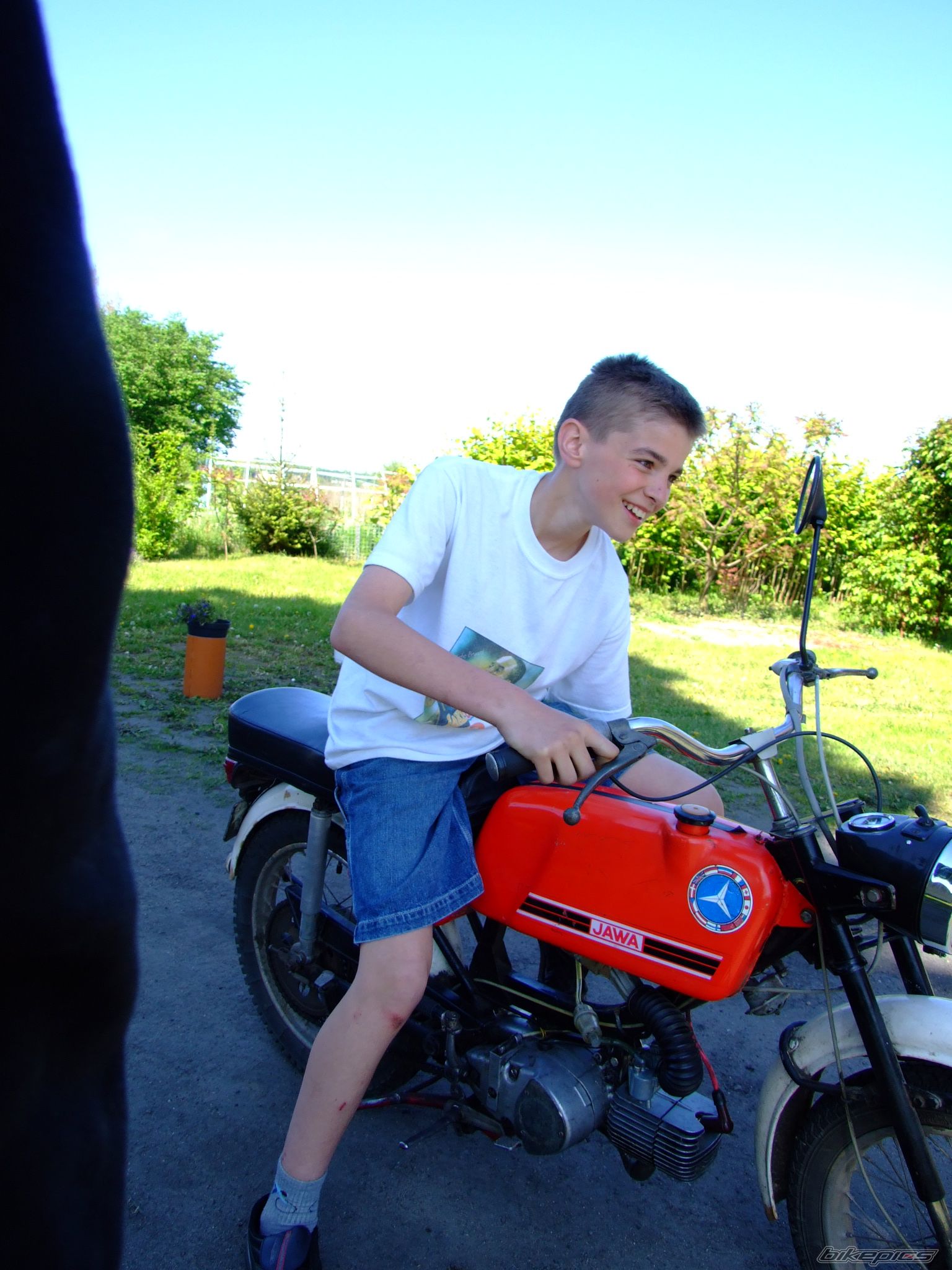 Photo 1624382