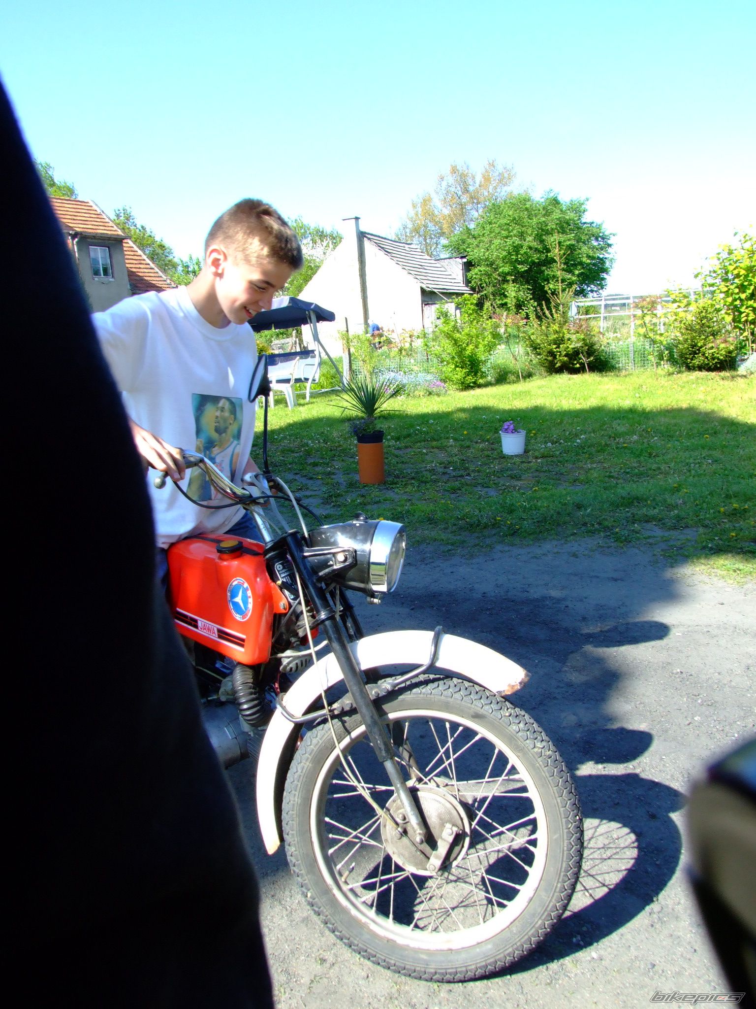 Photo 1624383