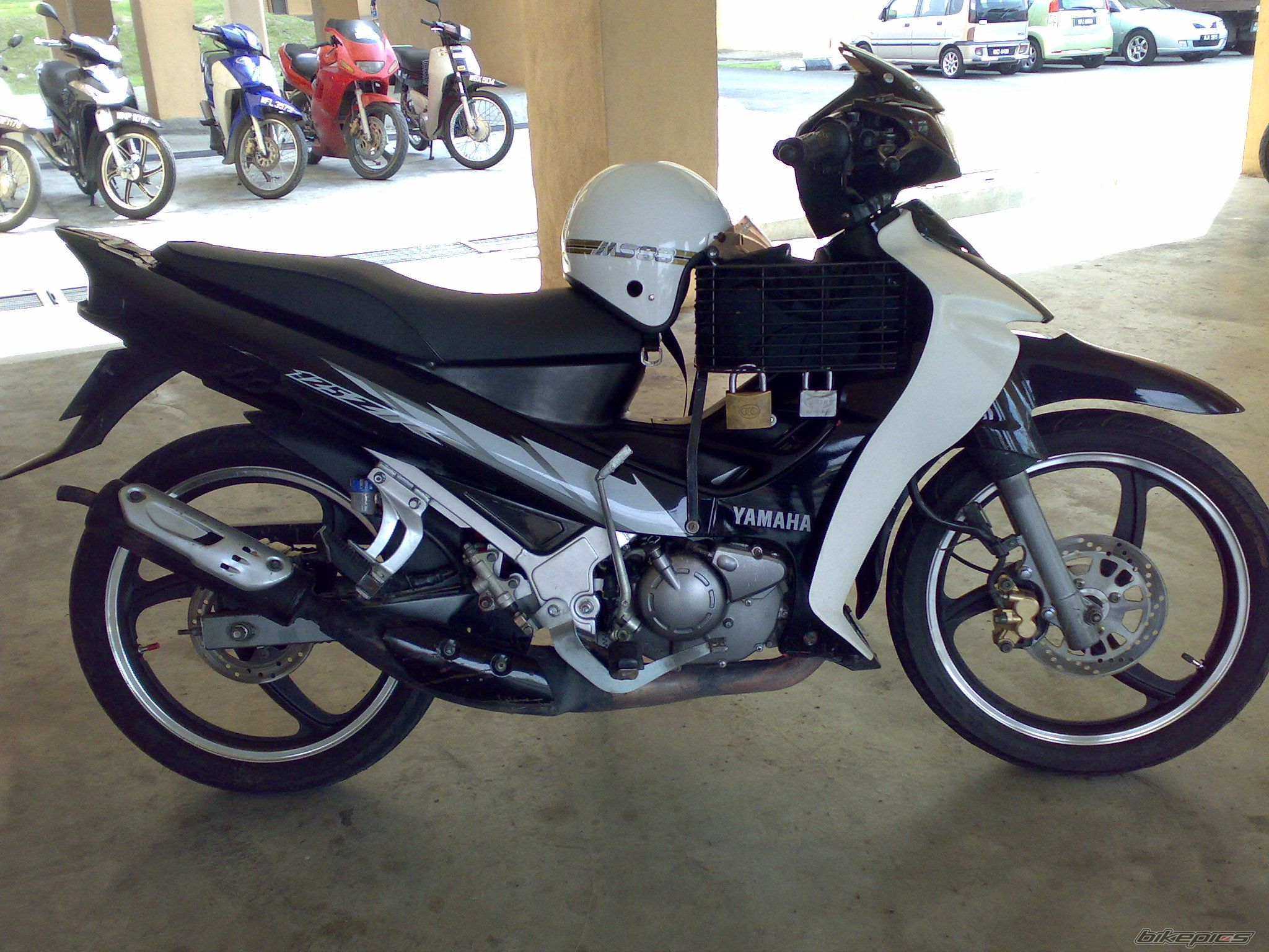 Photo 1624850