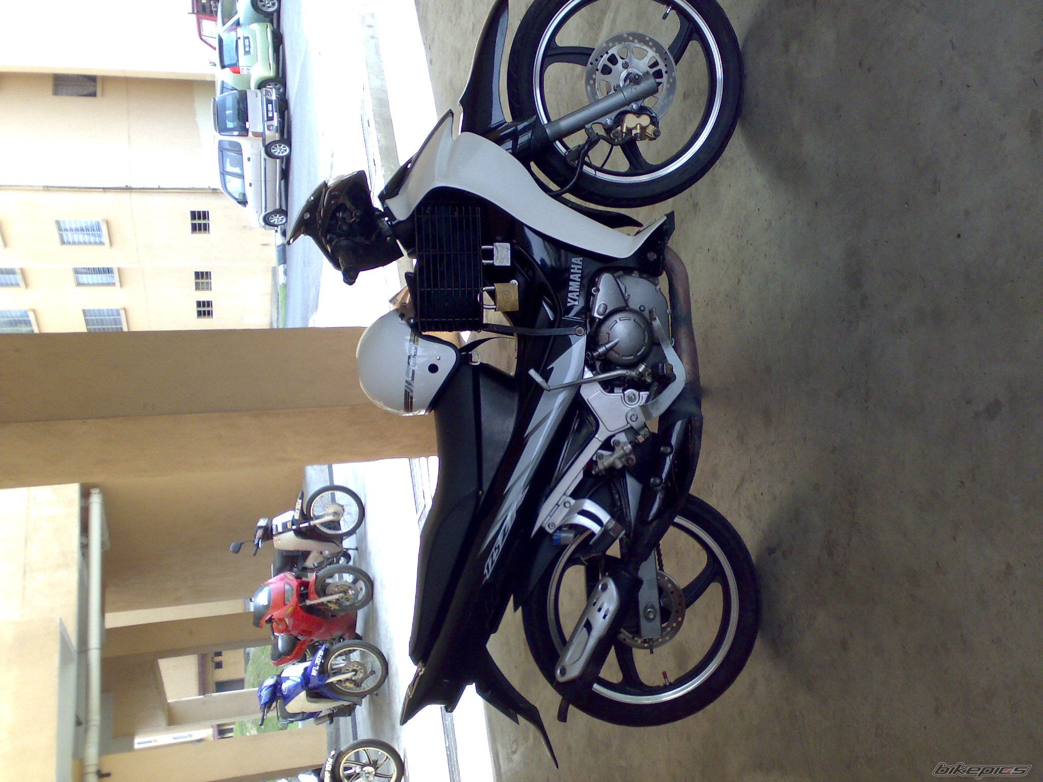 Photo 1624870