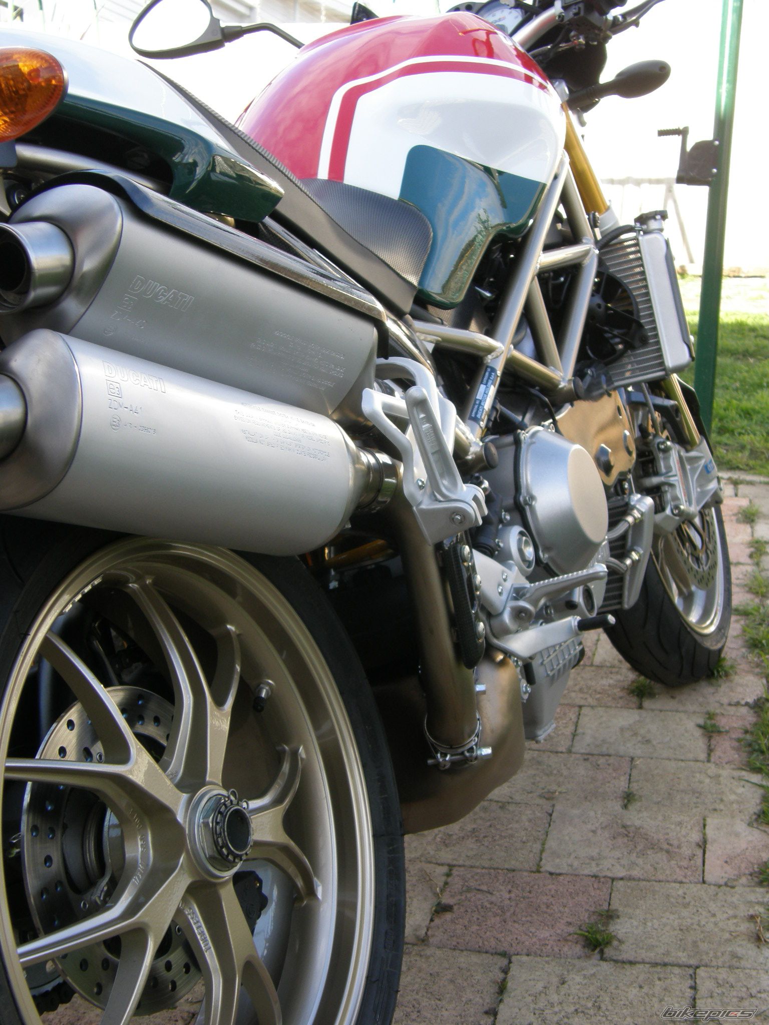 Photo 1624914
