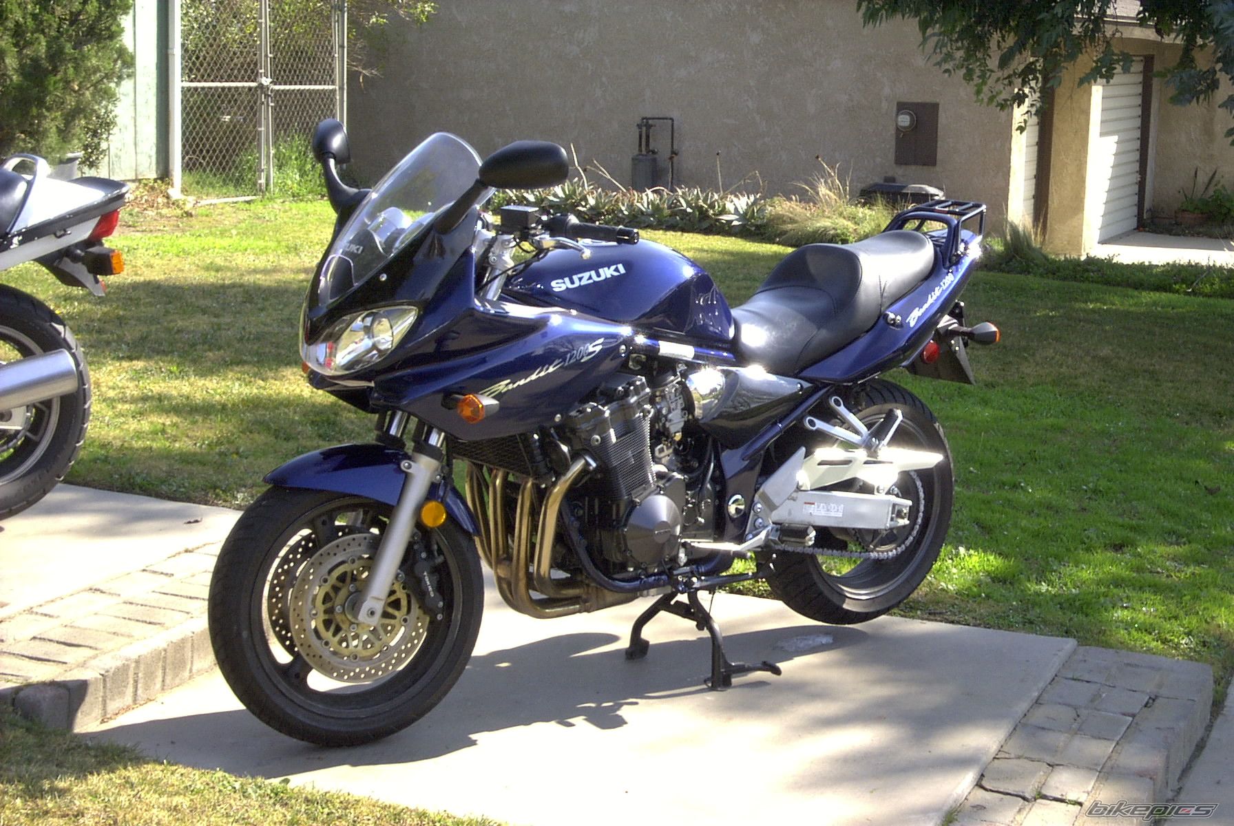 Photo 1625894