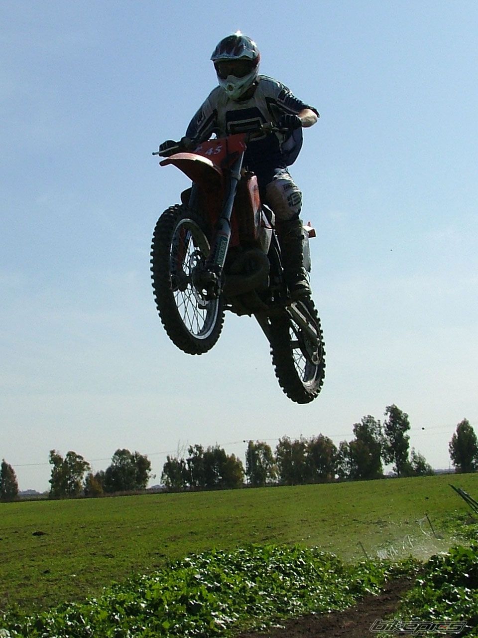 Photo 1627090