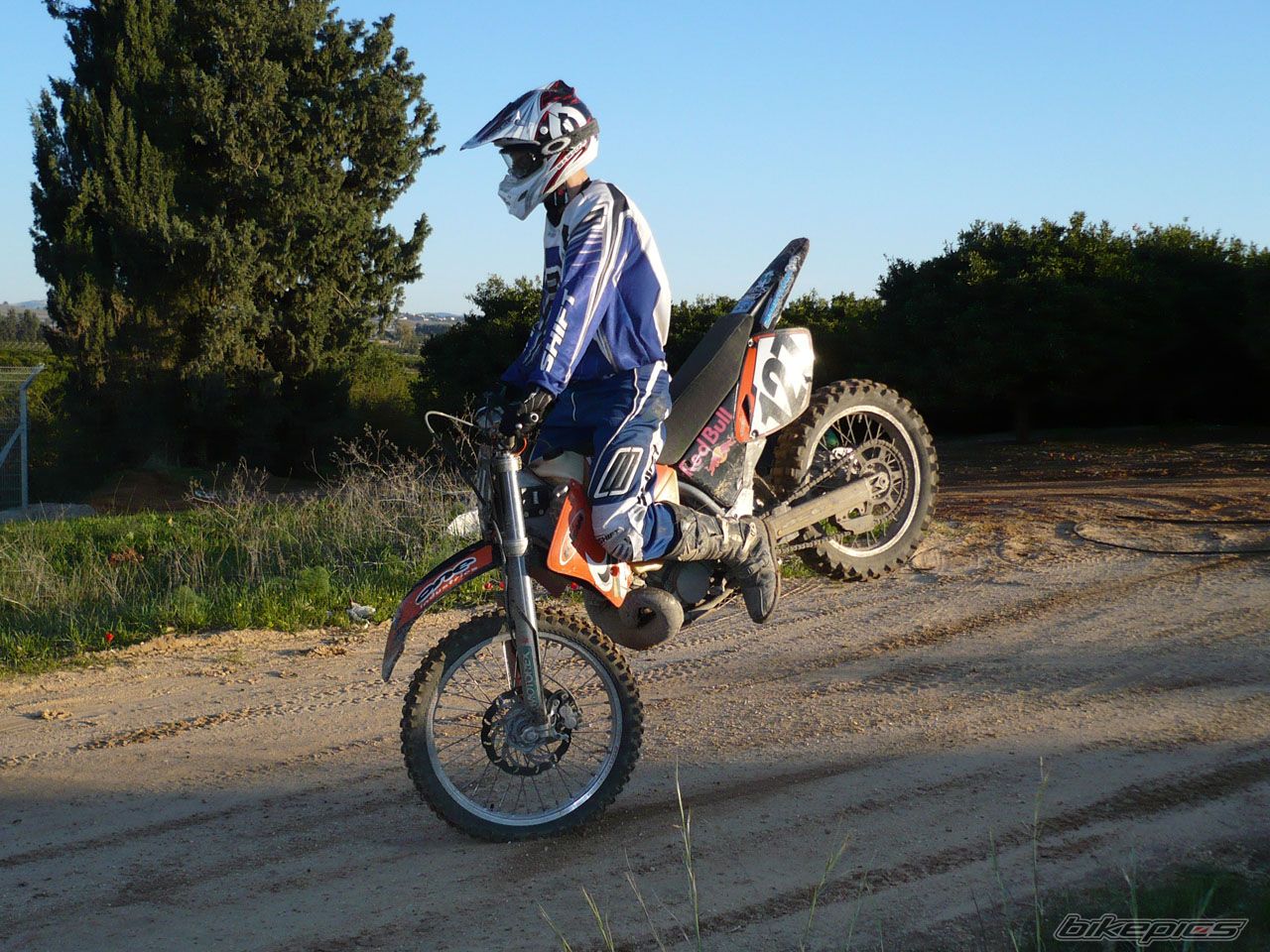 Photo 1627092