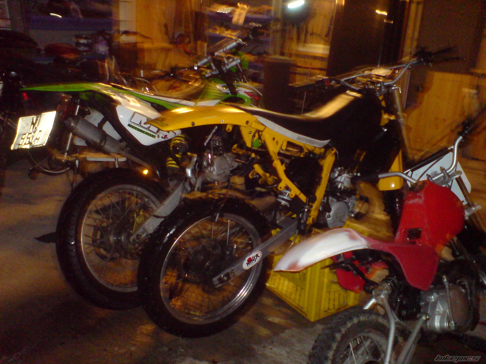 Photo 1627200