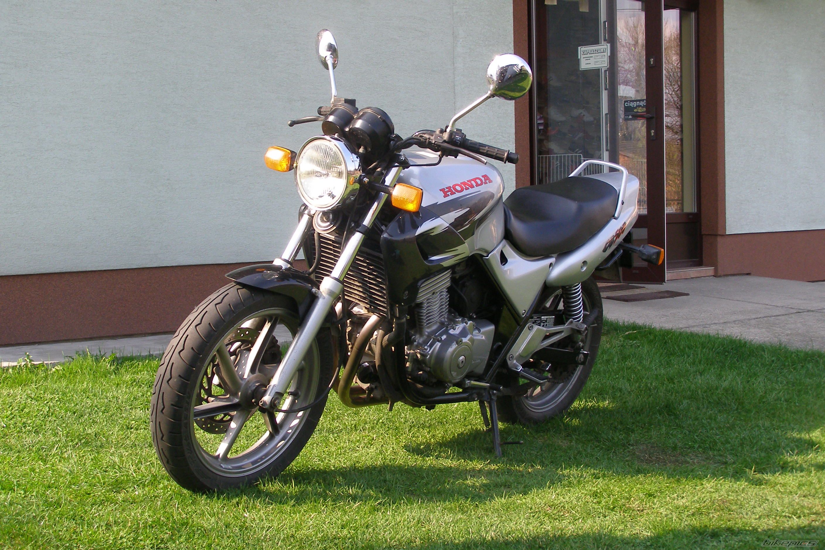 Photo 1627242