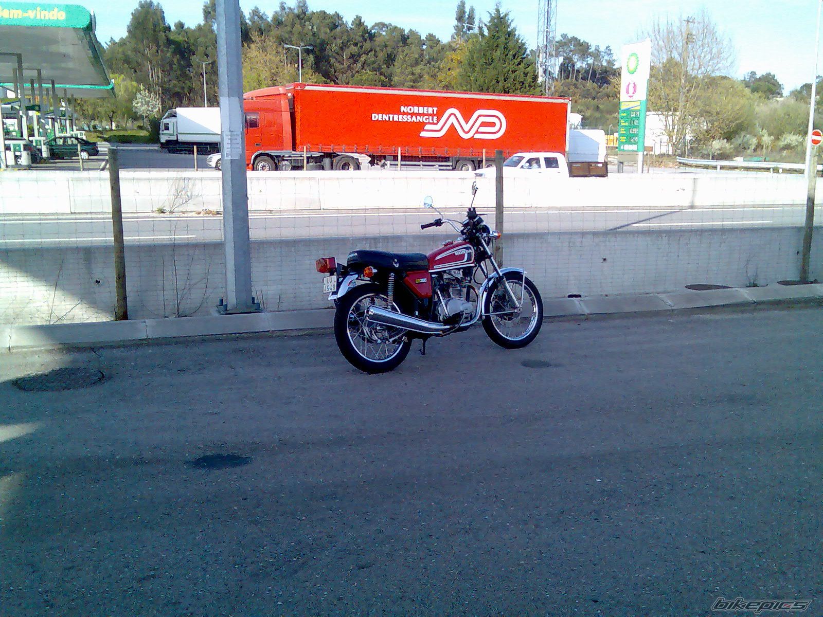 Photo 1627704