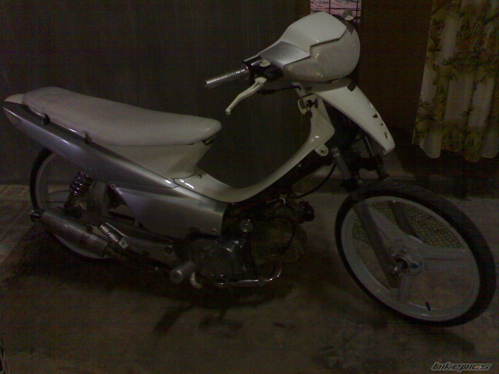Photo 1627838