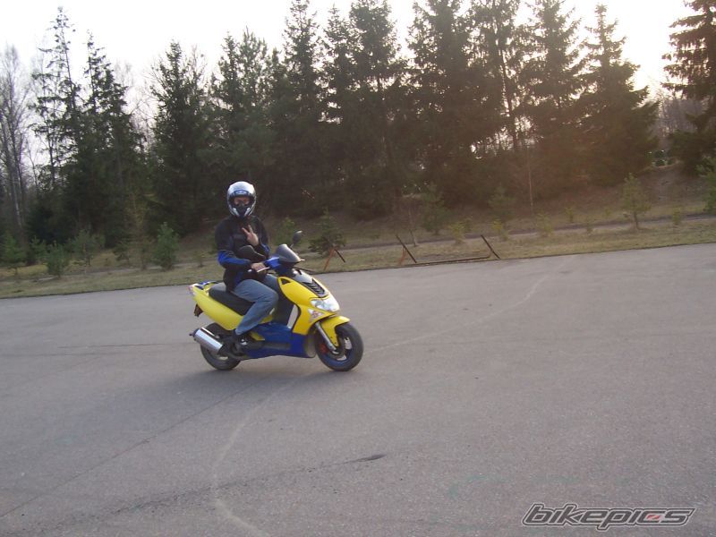 Photo 1627995