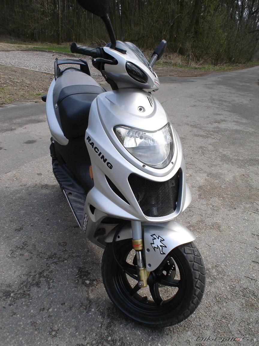 Photo 1628161