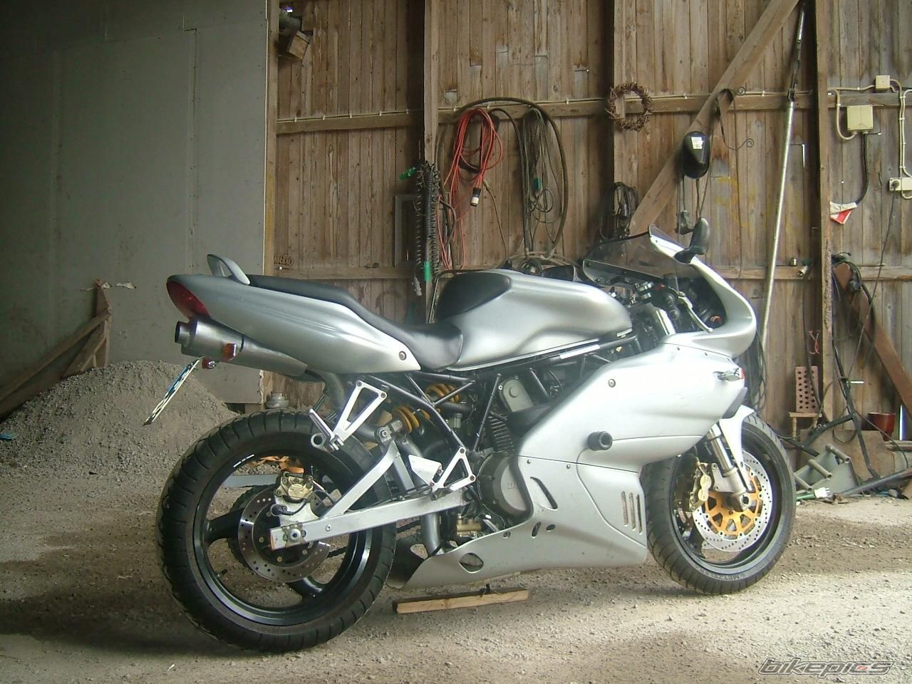 Photo 1628283