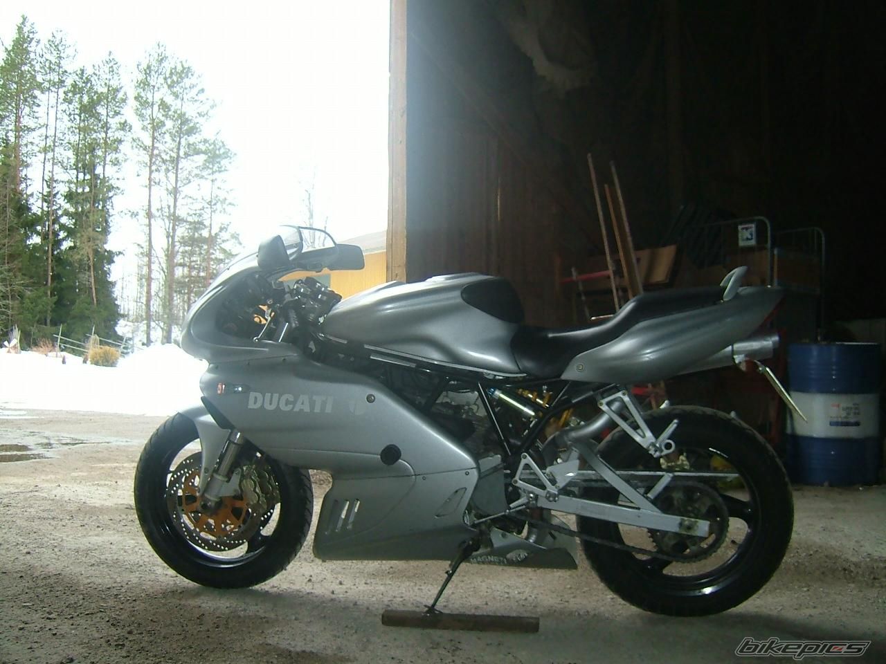 Photo 1628329