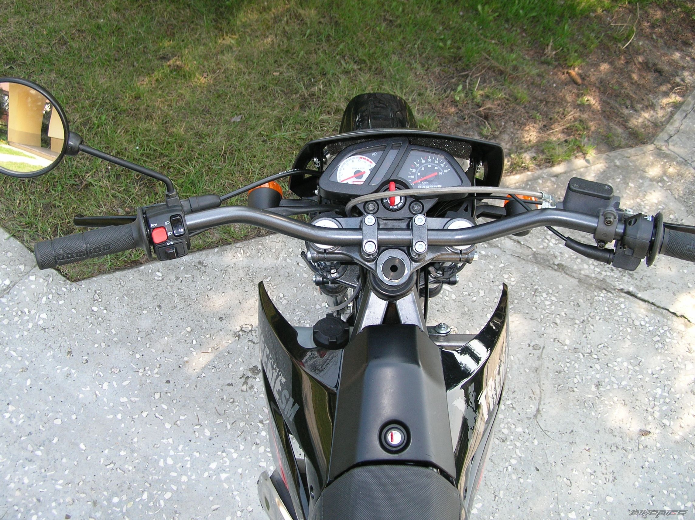 Photo 1628353