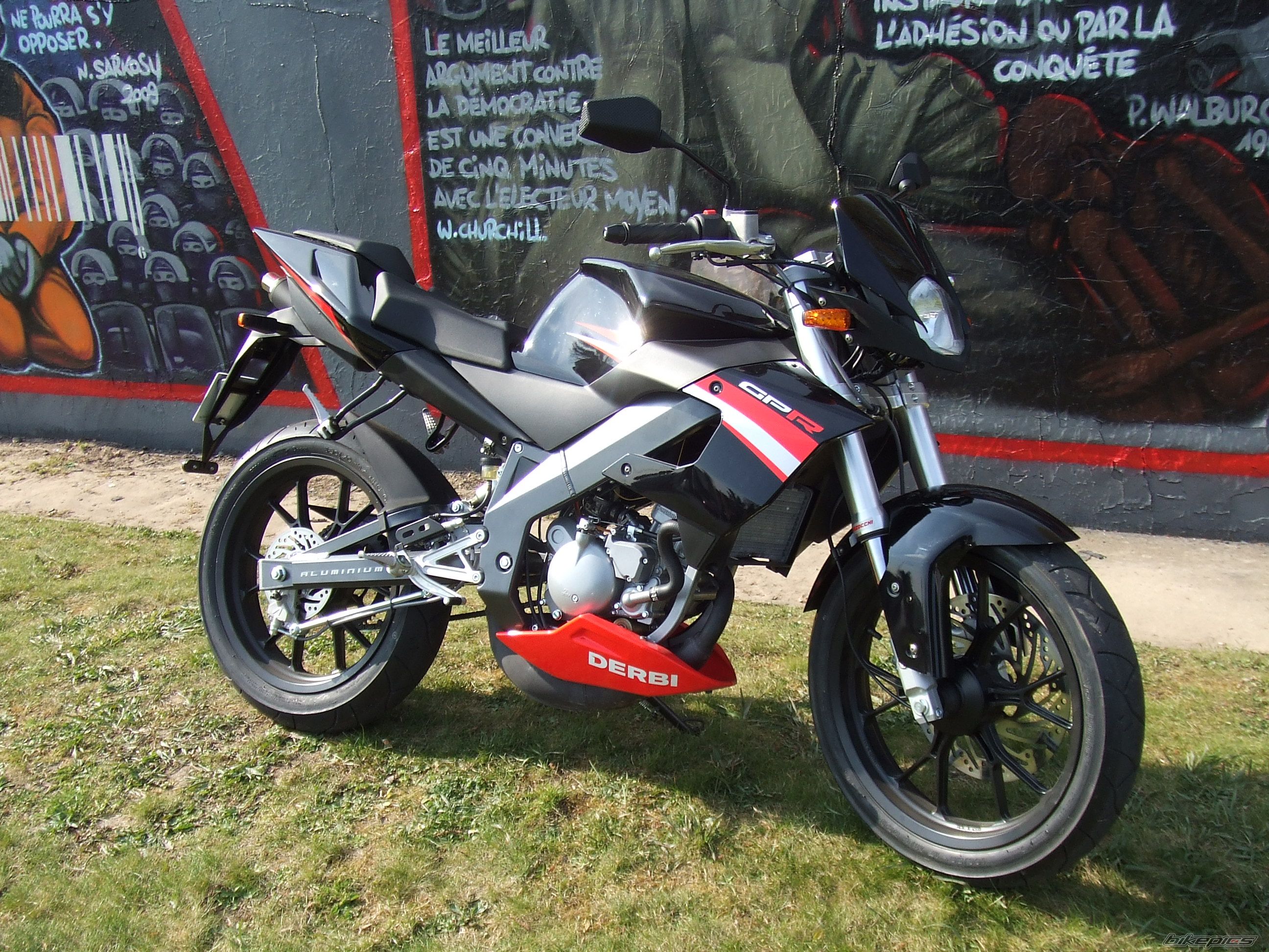 Bike Photo 1628535