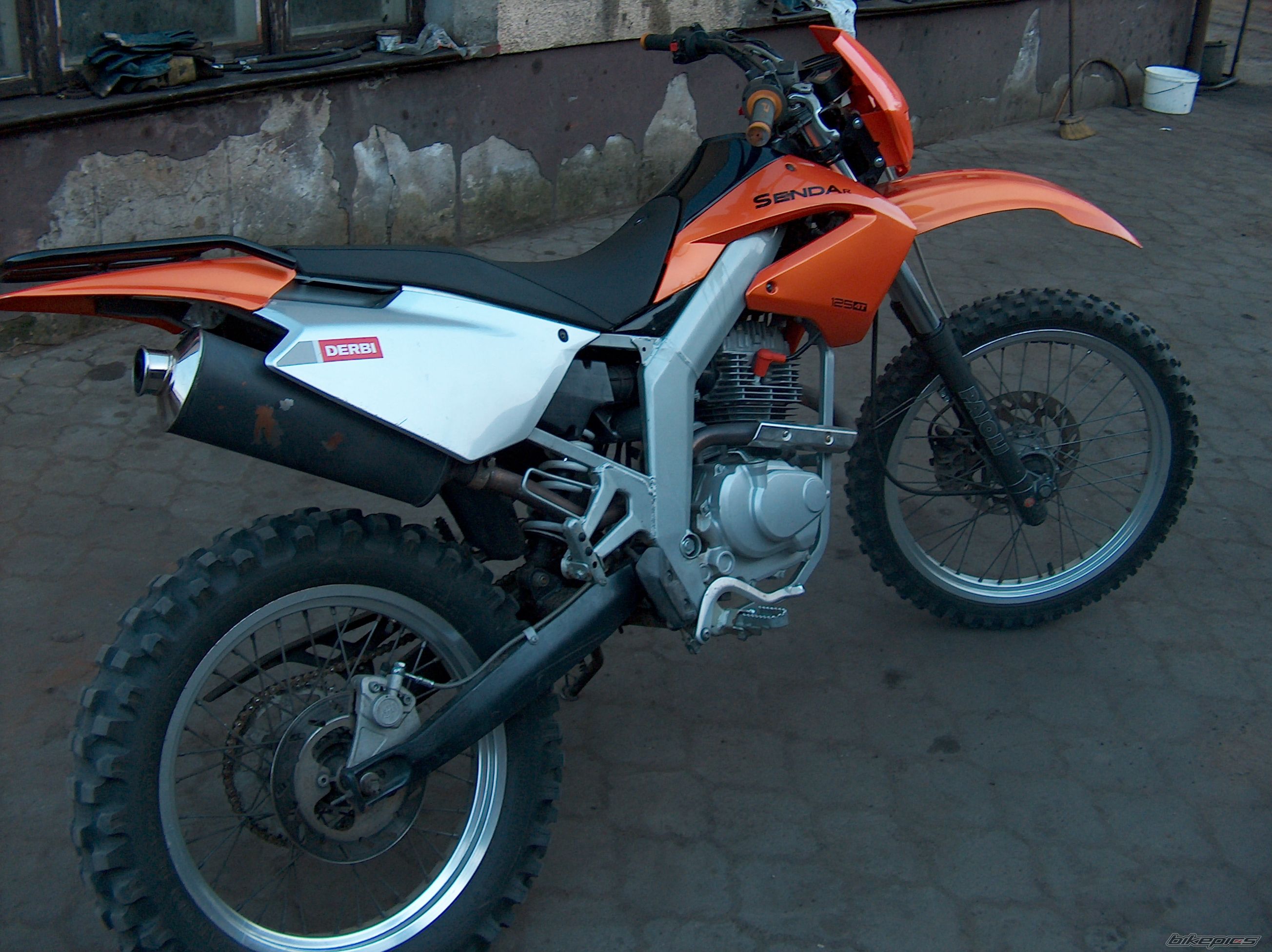 Photo 1628720