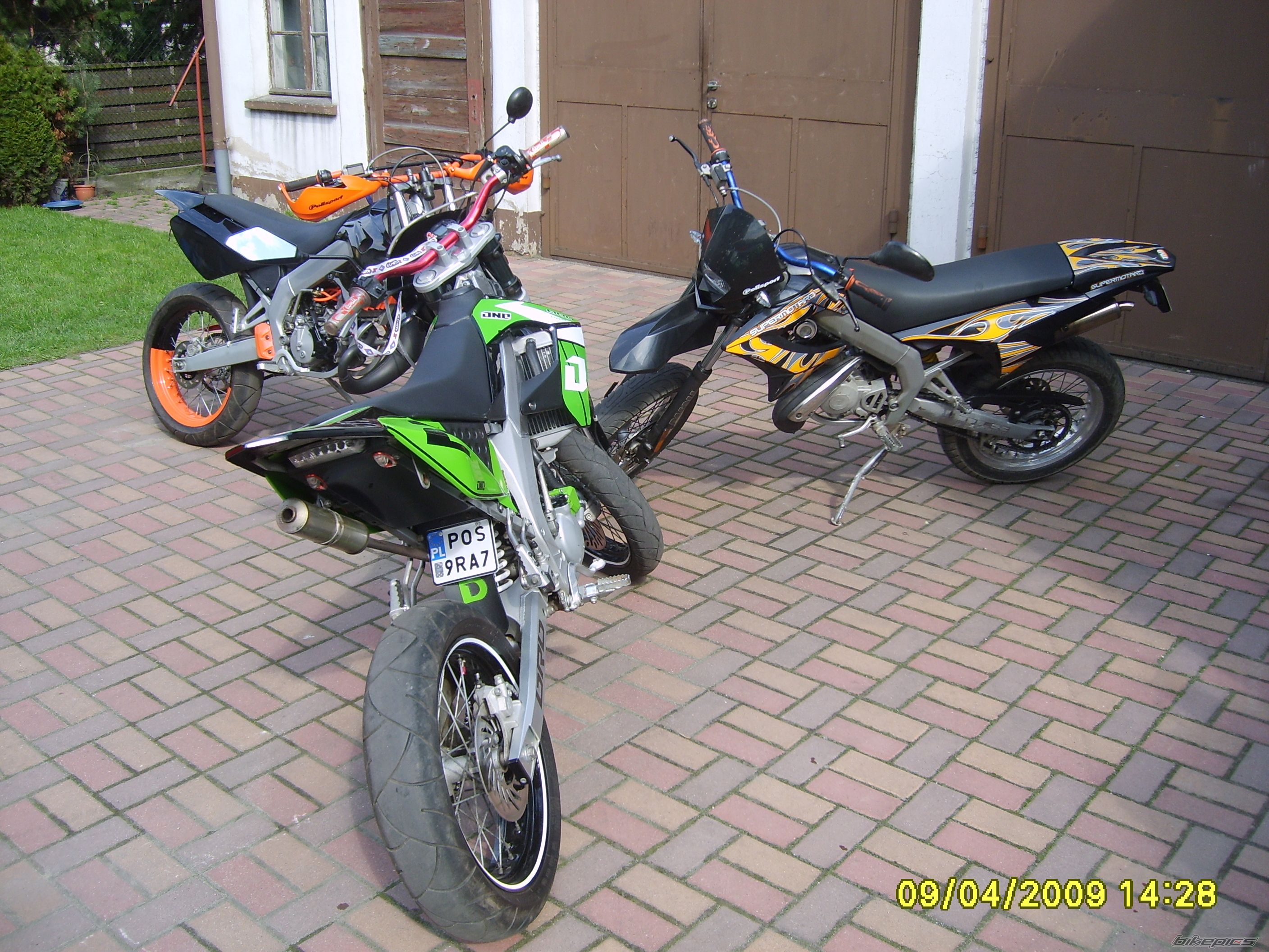 Photo 1628816