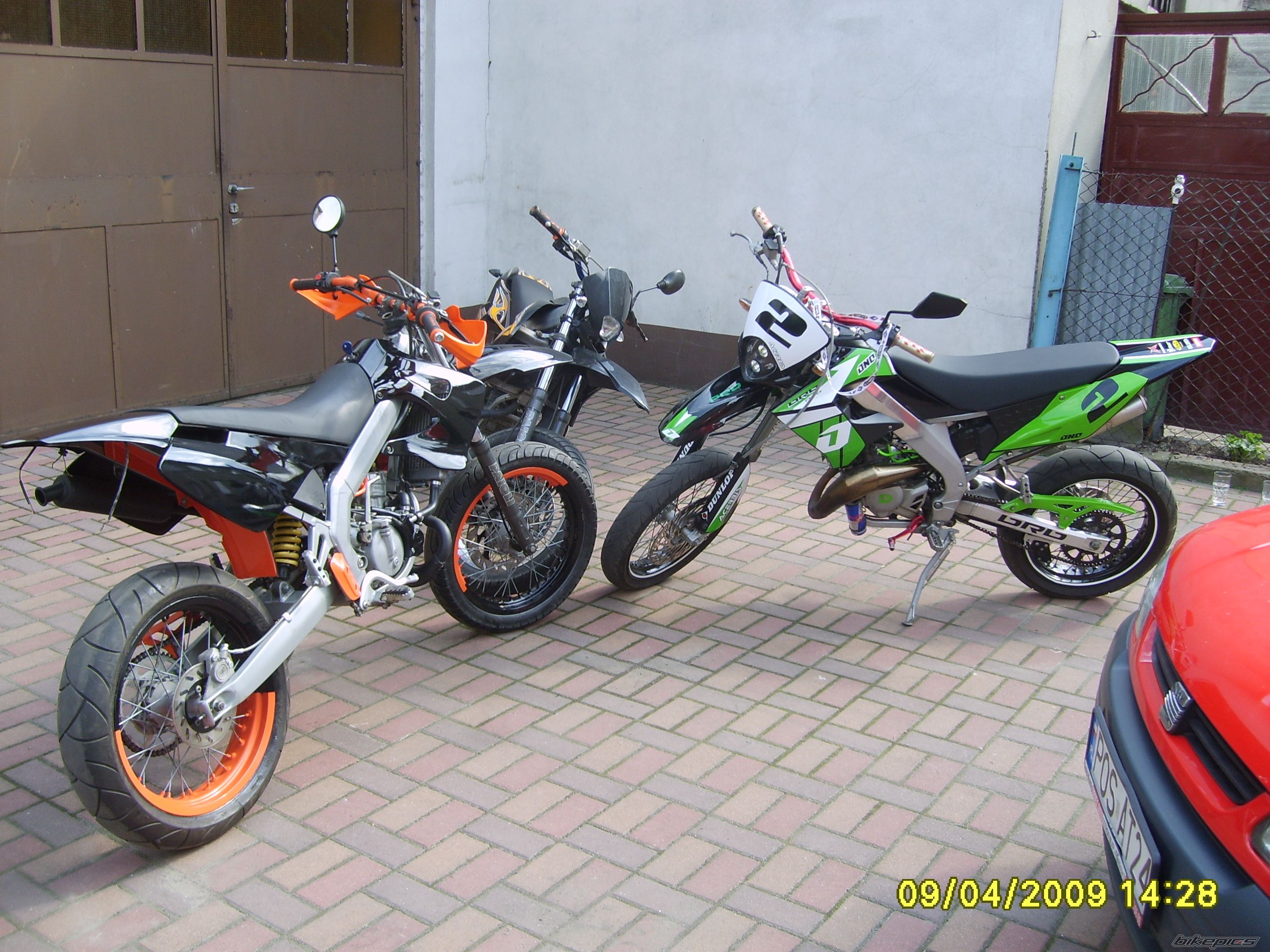 Photo 1628821