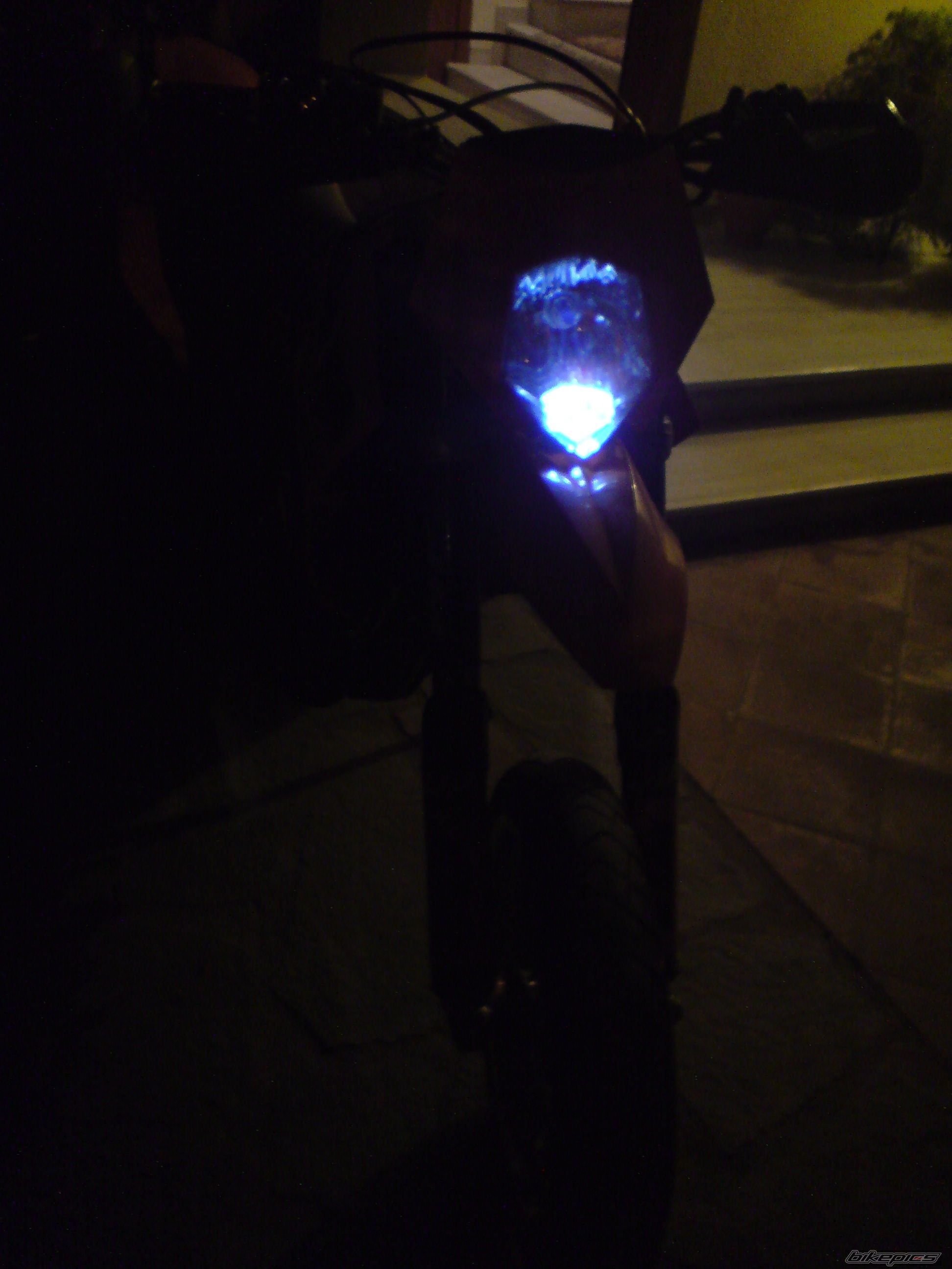 Photo 1628837