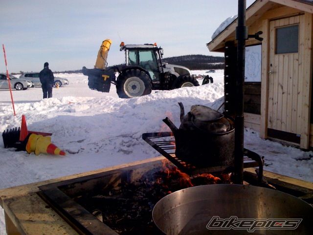 Photo 1628860