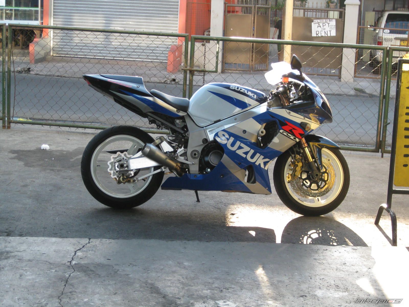 Photo 1628976
