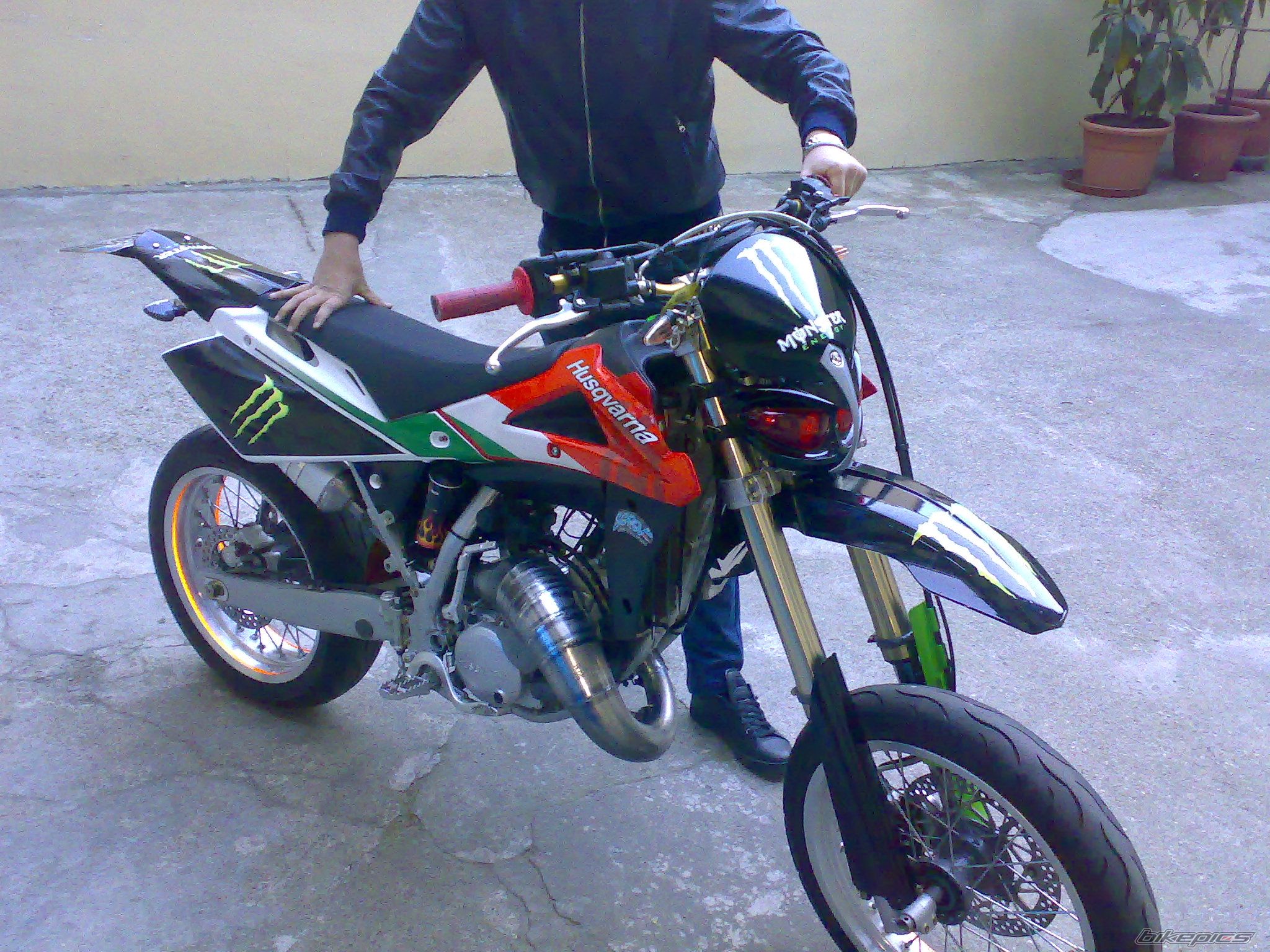 Photo 1629297