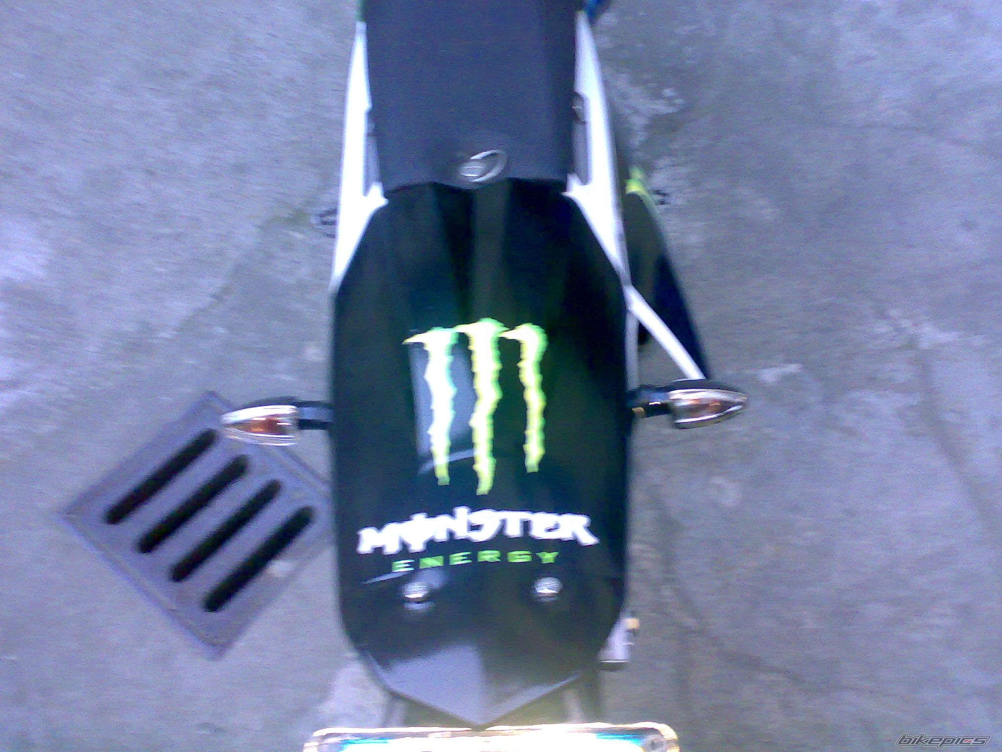 Photo 1629302