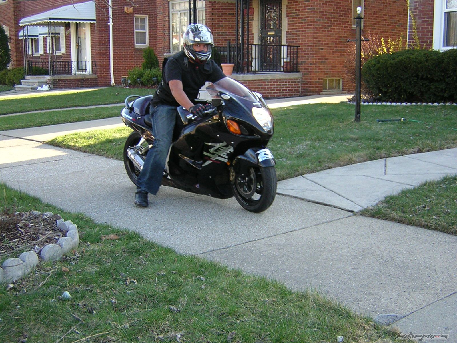 Photo 1629360