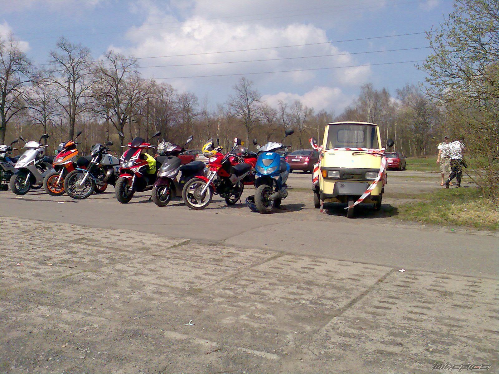 Photo 1629382