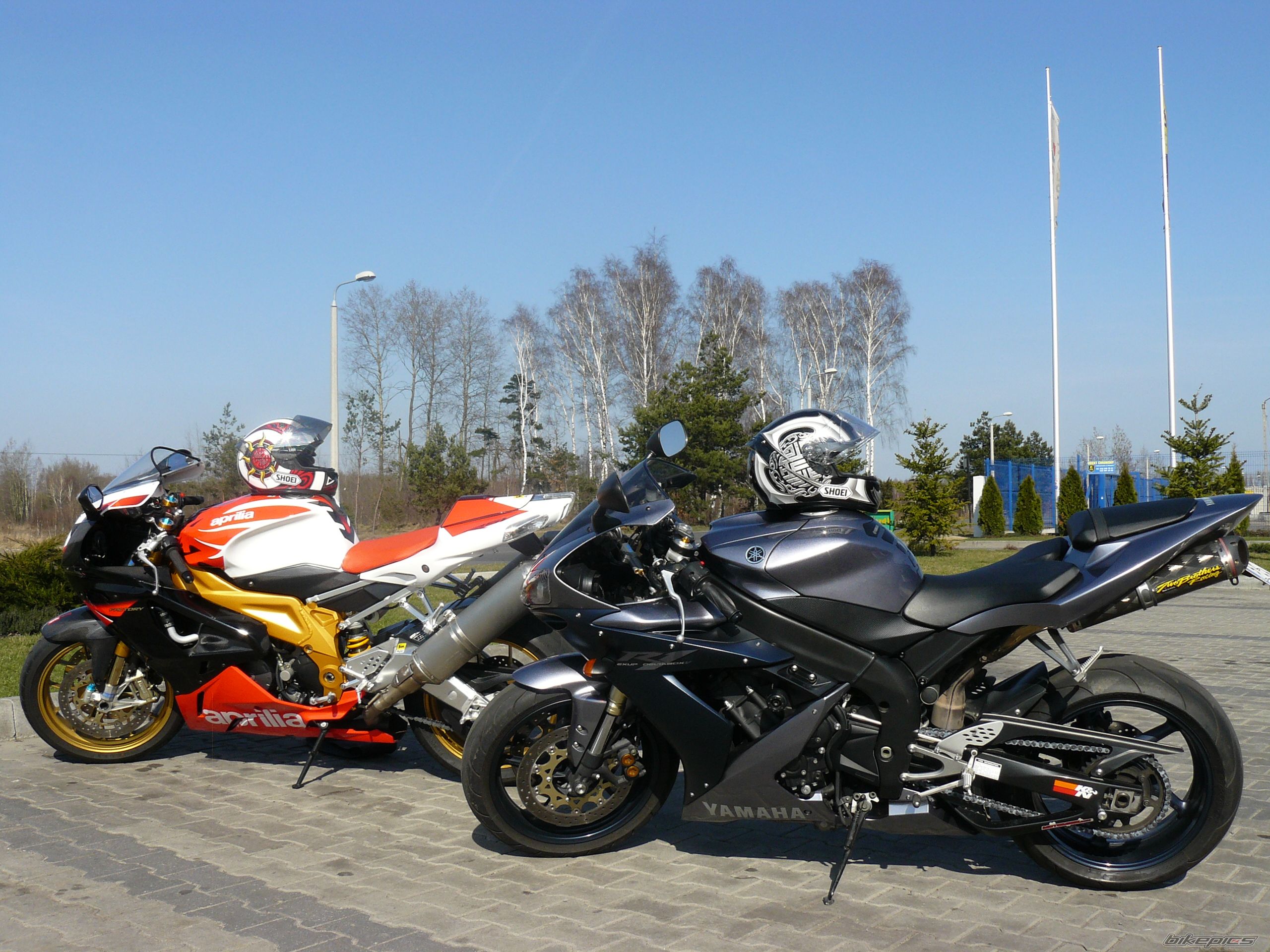 Photo 1629388