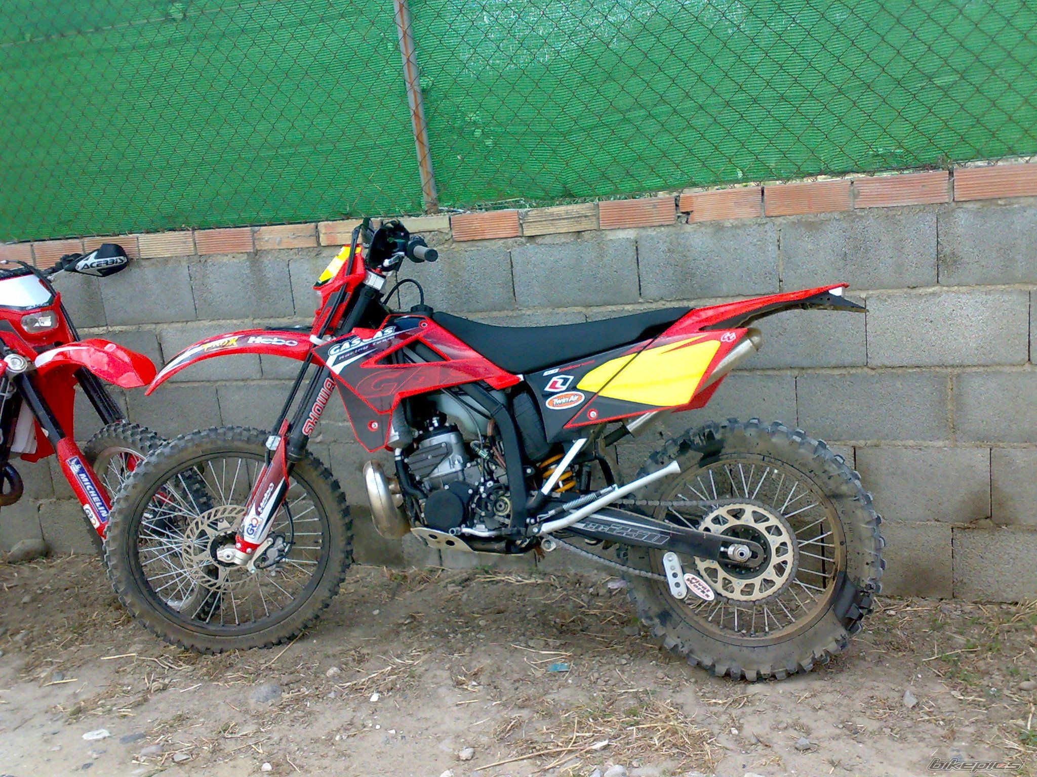 Photo 1629586