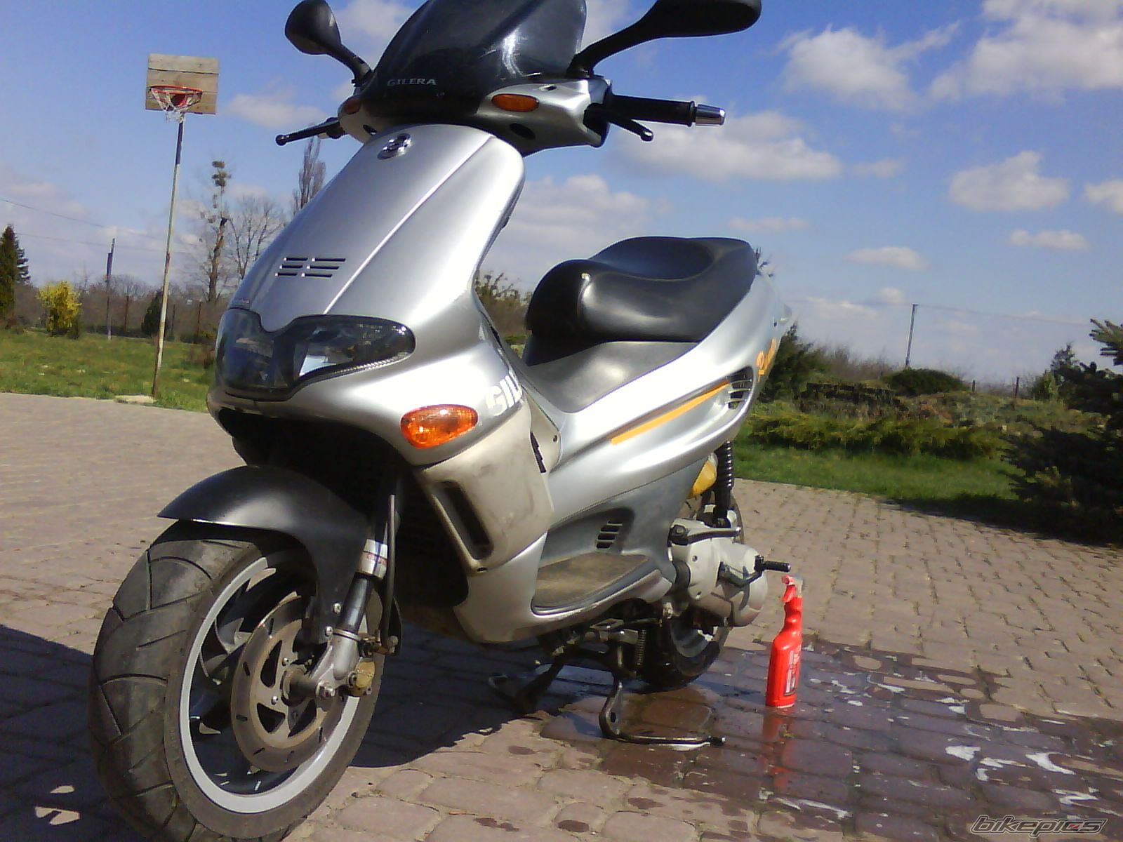 Photo 1629858