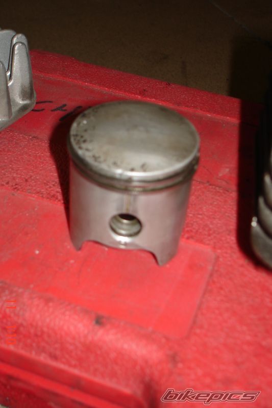 Photo 1629868