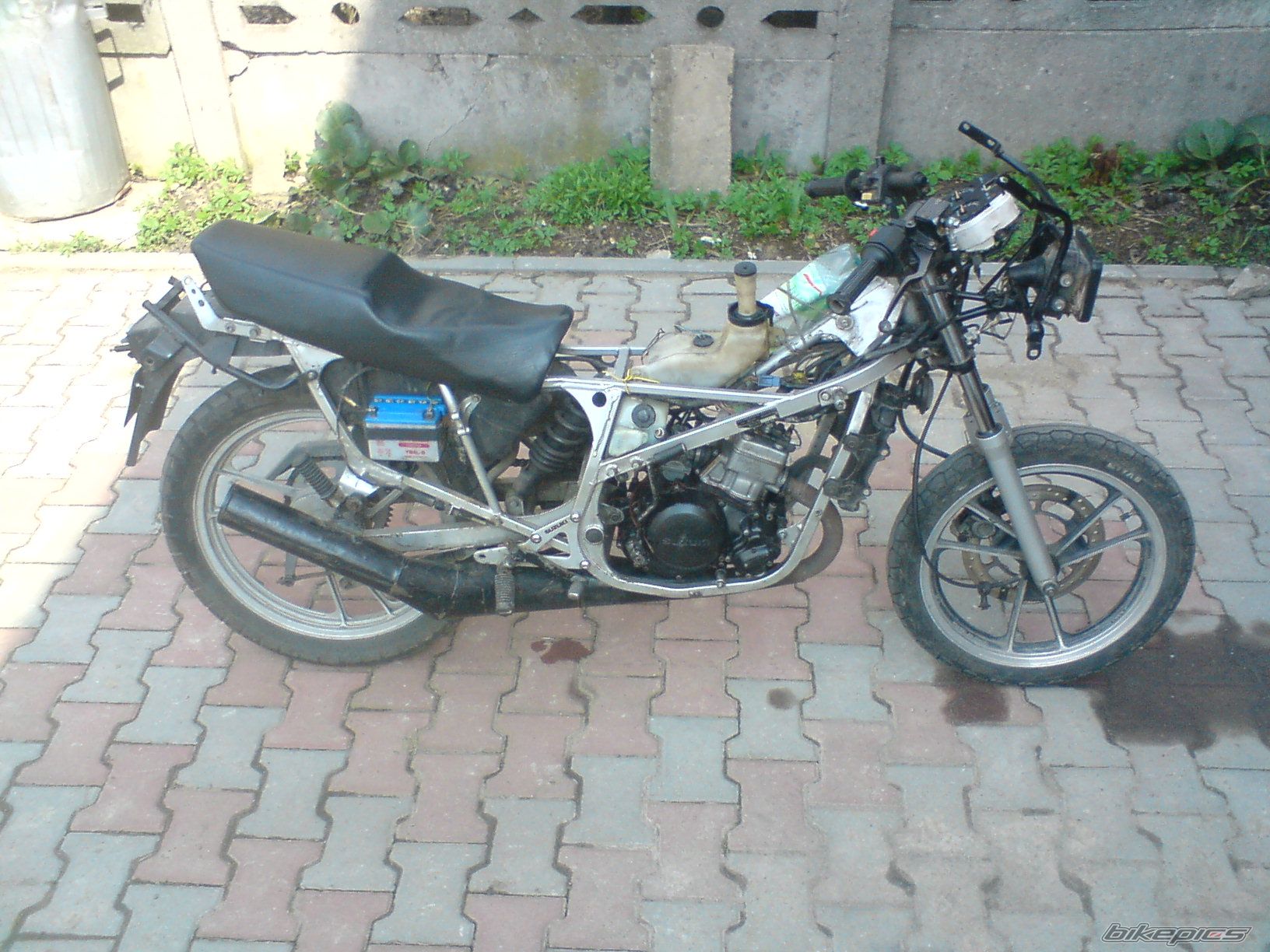 Photo 1629936
