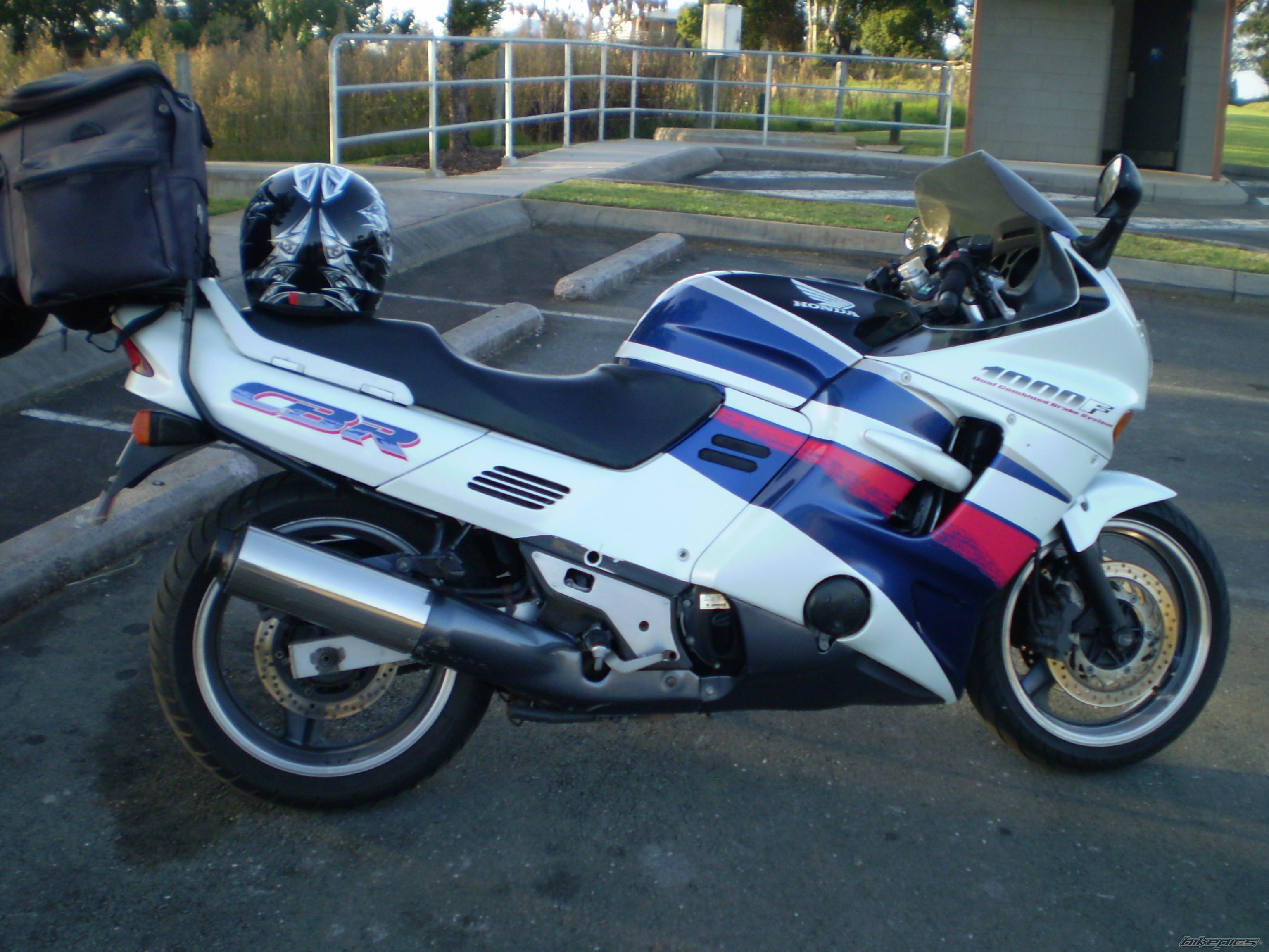 Photo 1630342