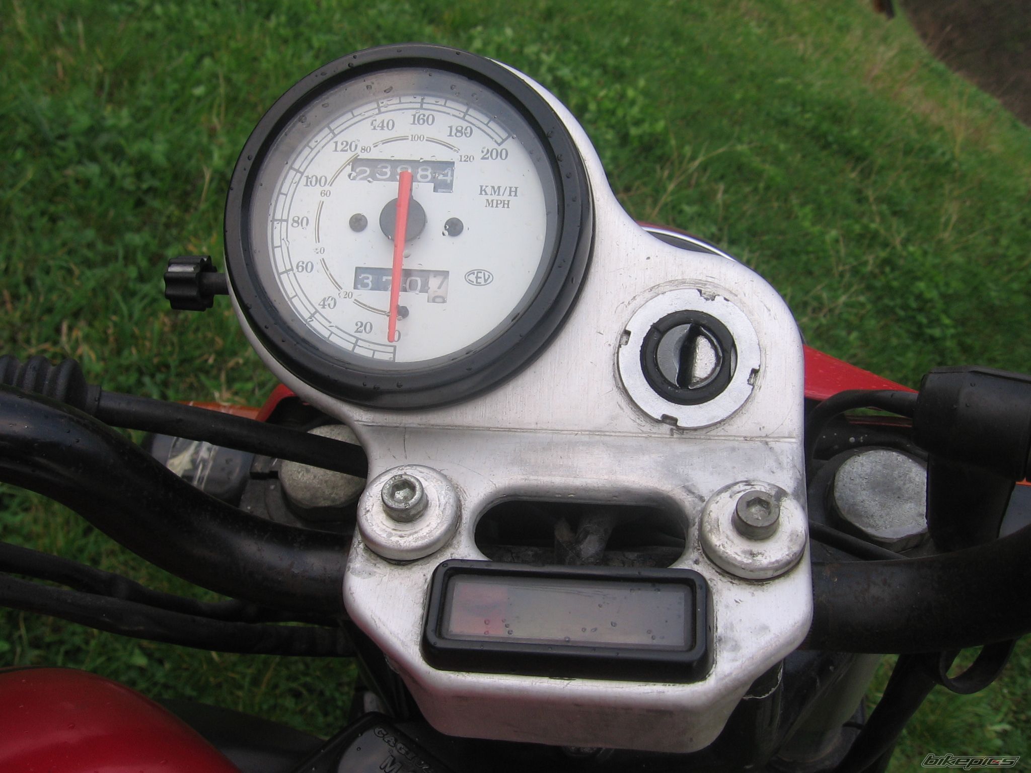 Photo 1630635