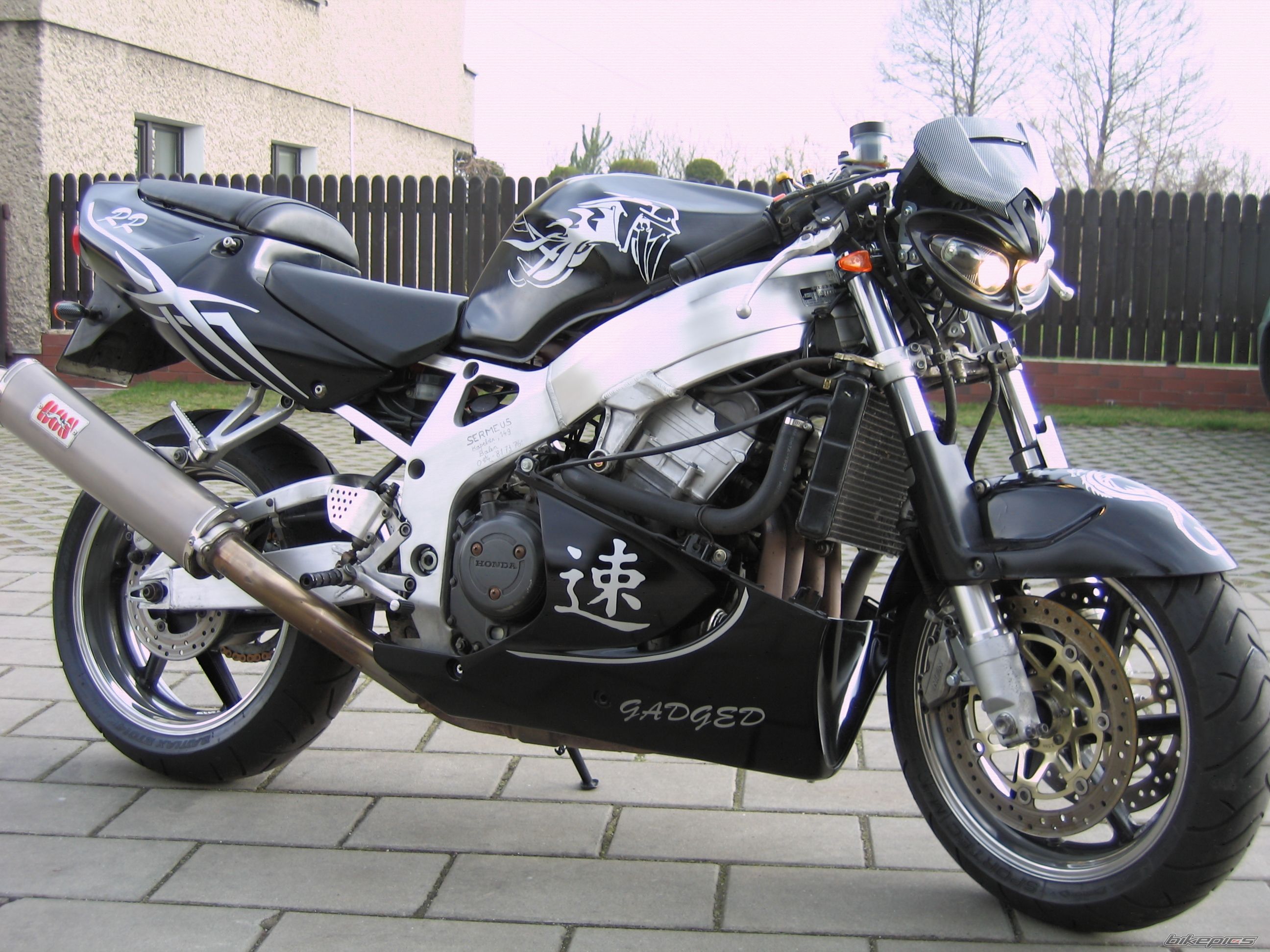 Photo 1631595