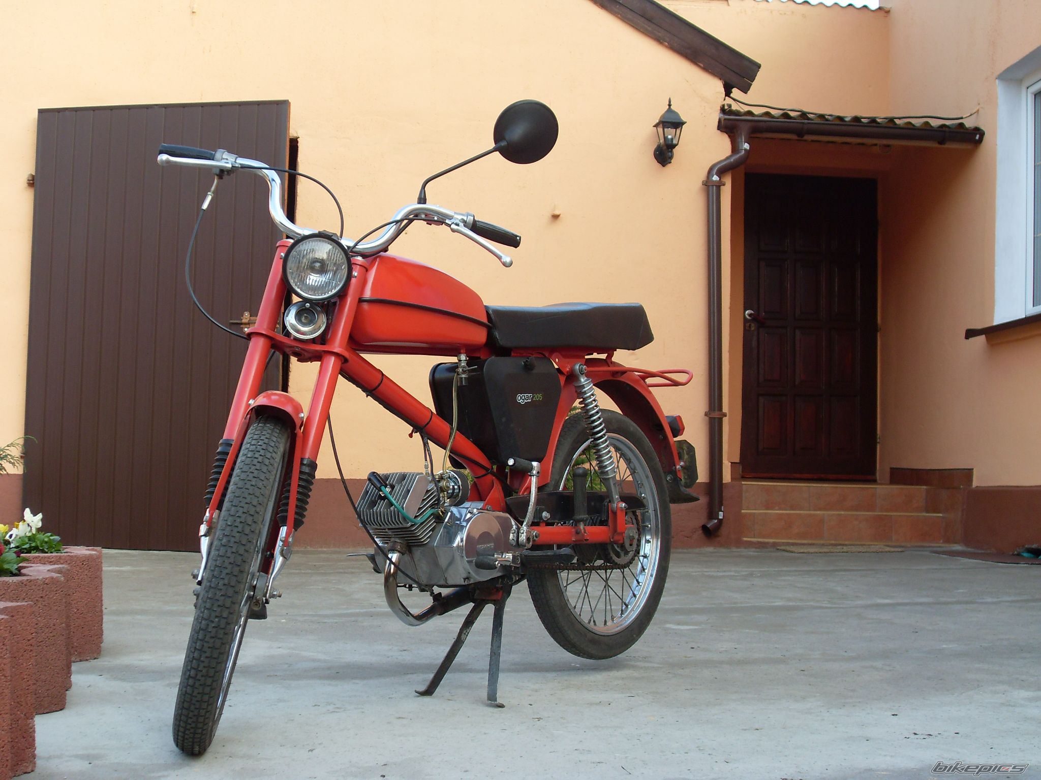 Photo 1632383