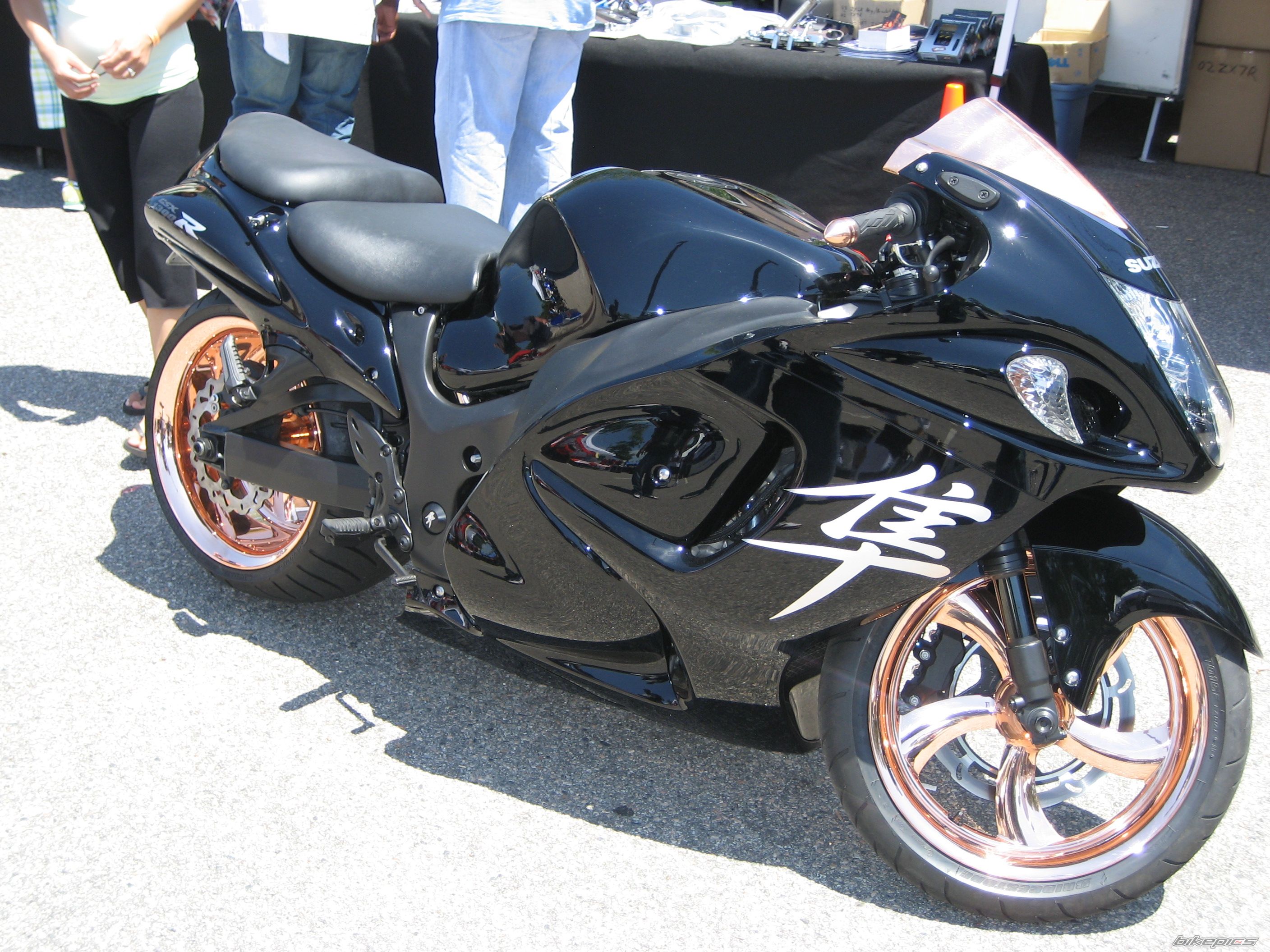 Photo 1632473
