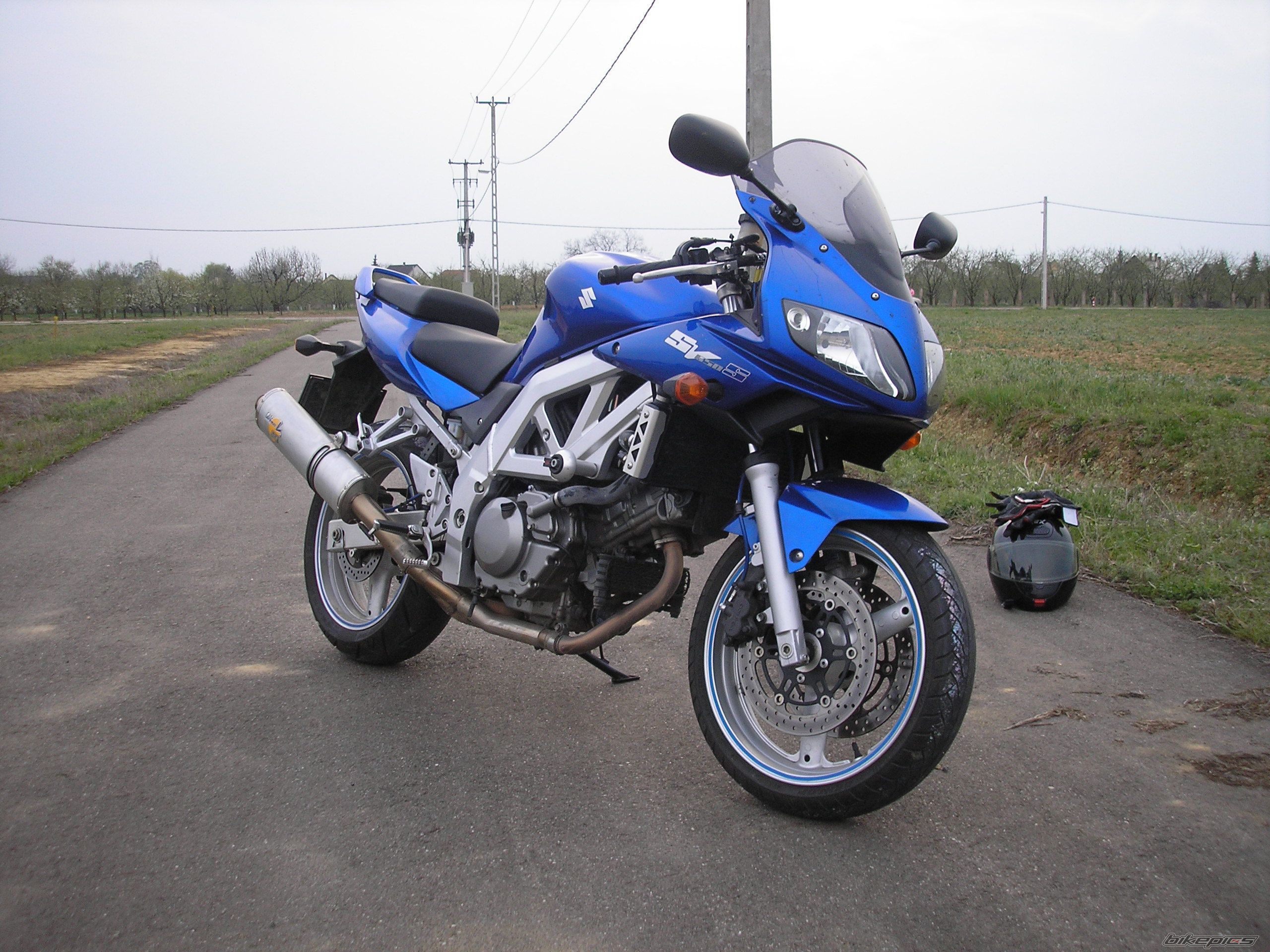 Photo 1632521