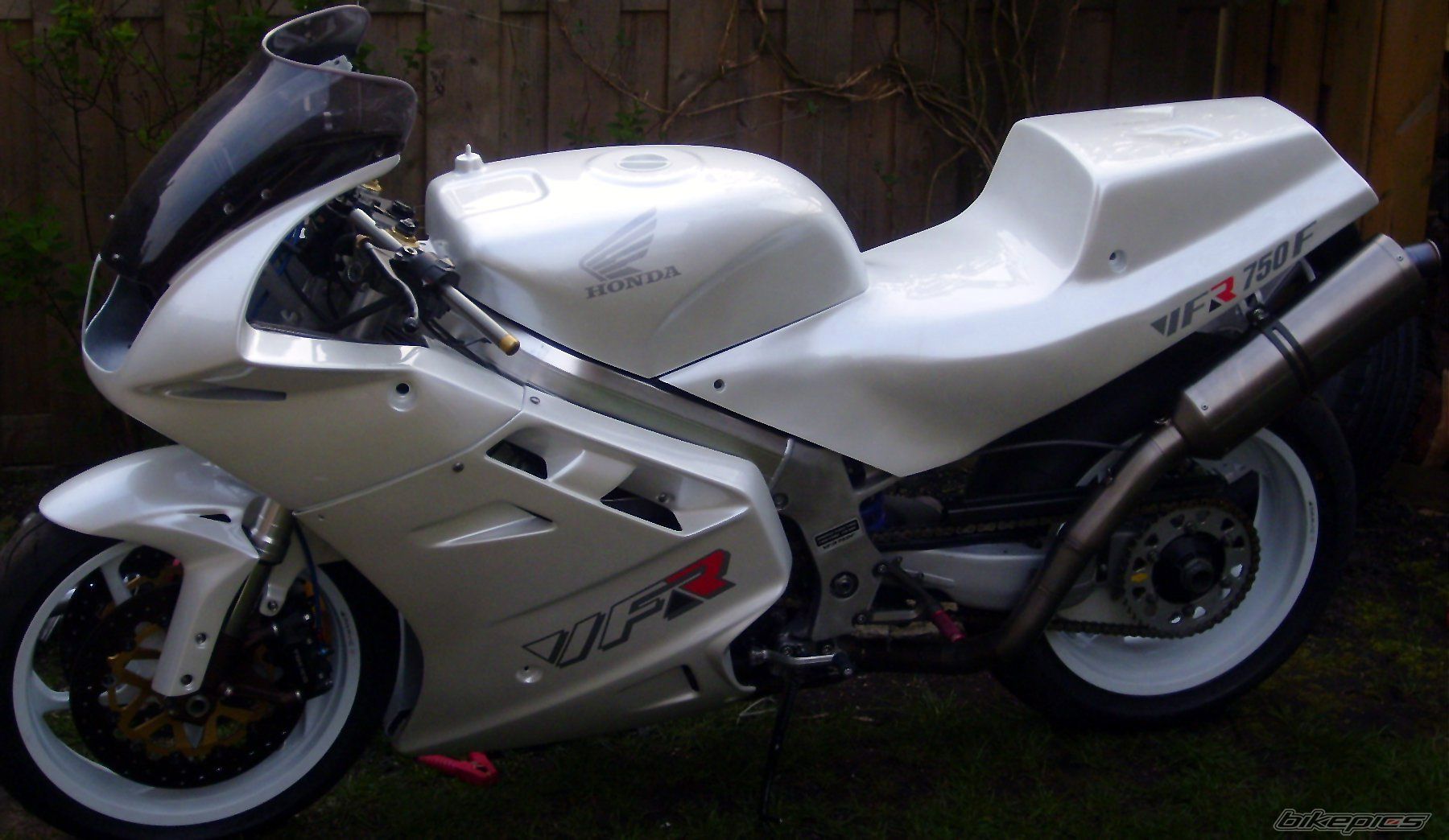 Photo 1632551